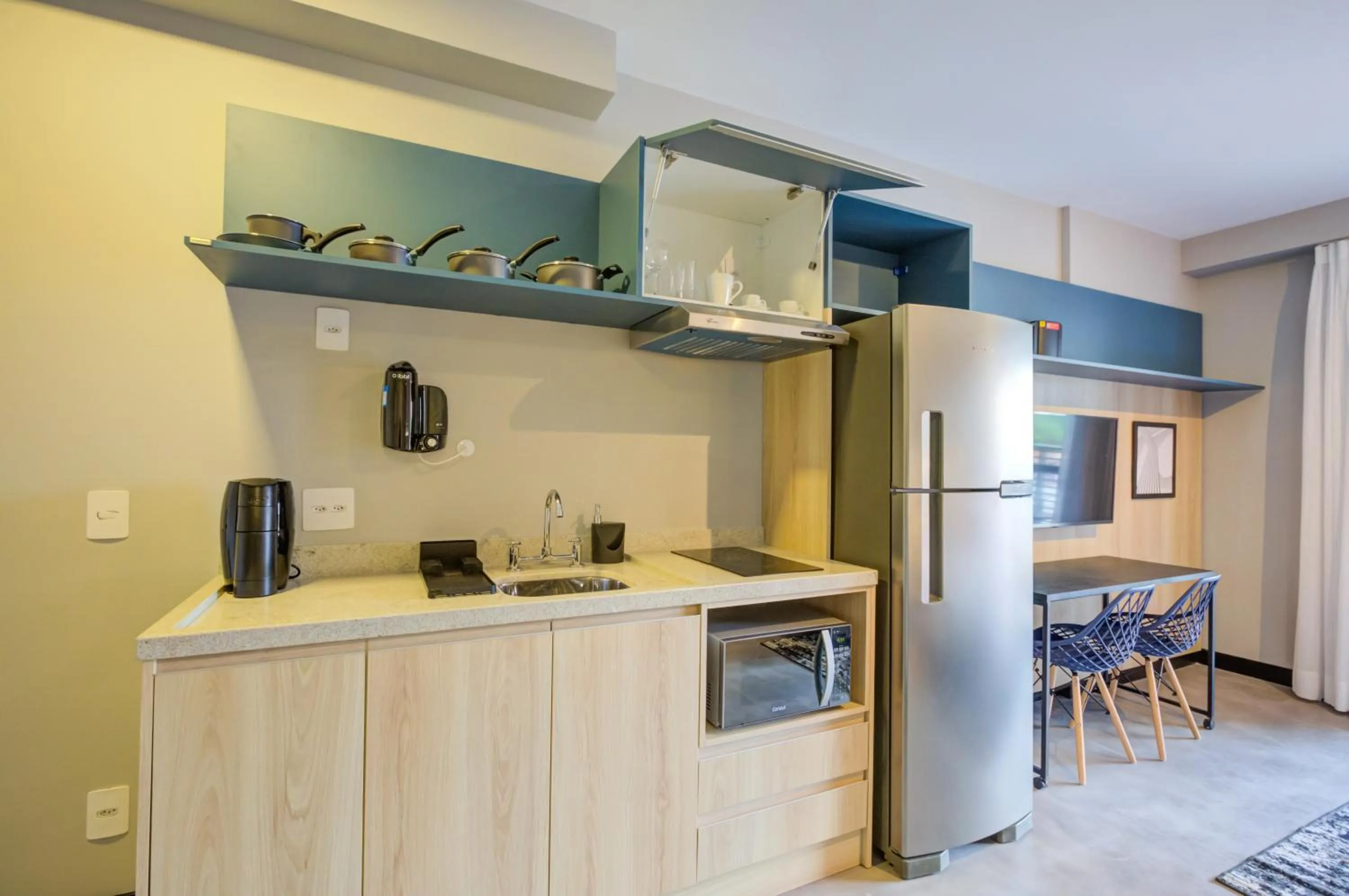 kitchen in Roomo Brooklin Morumbi Residencial