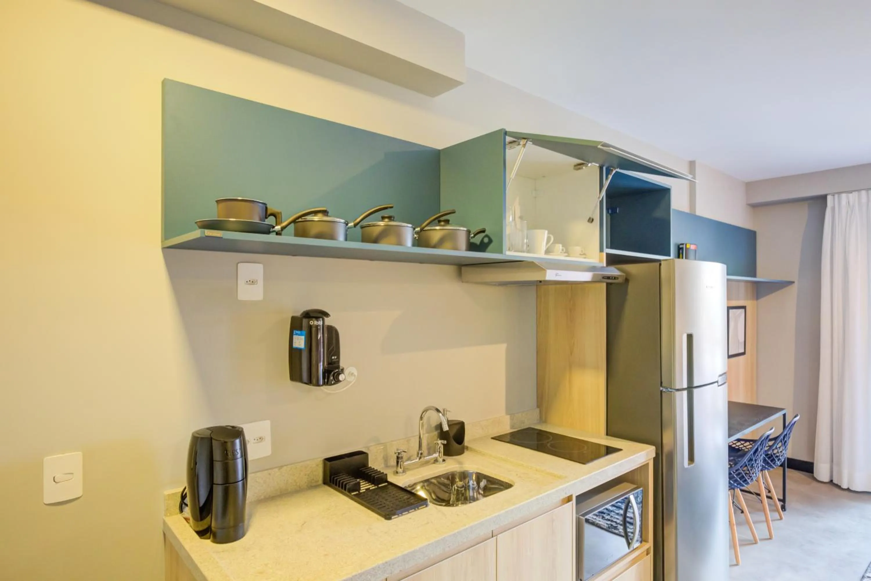 kitchen in Roomo Brooklin Morumbi Residencial
