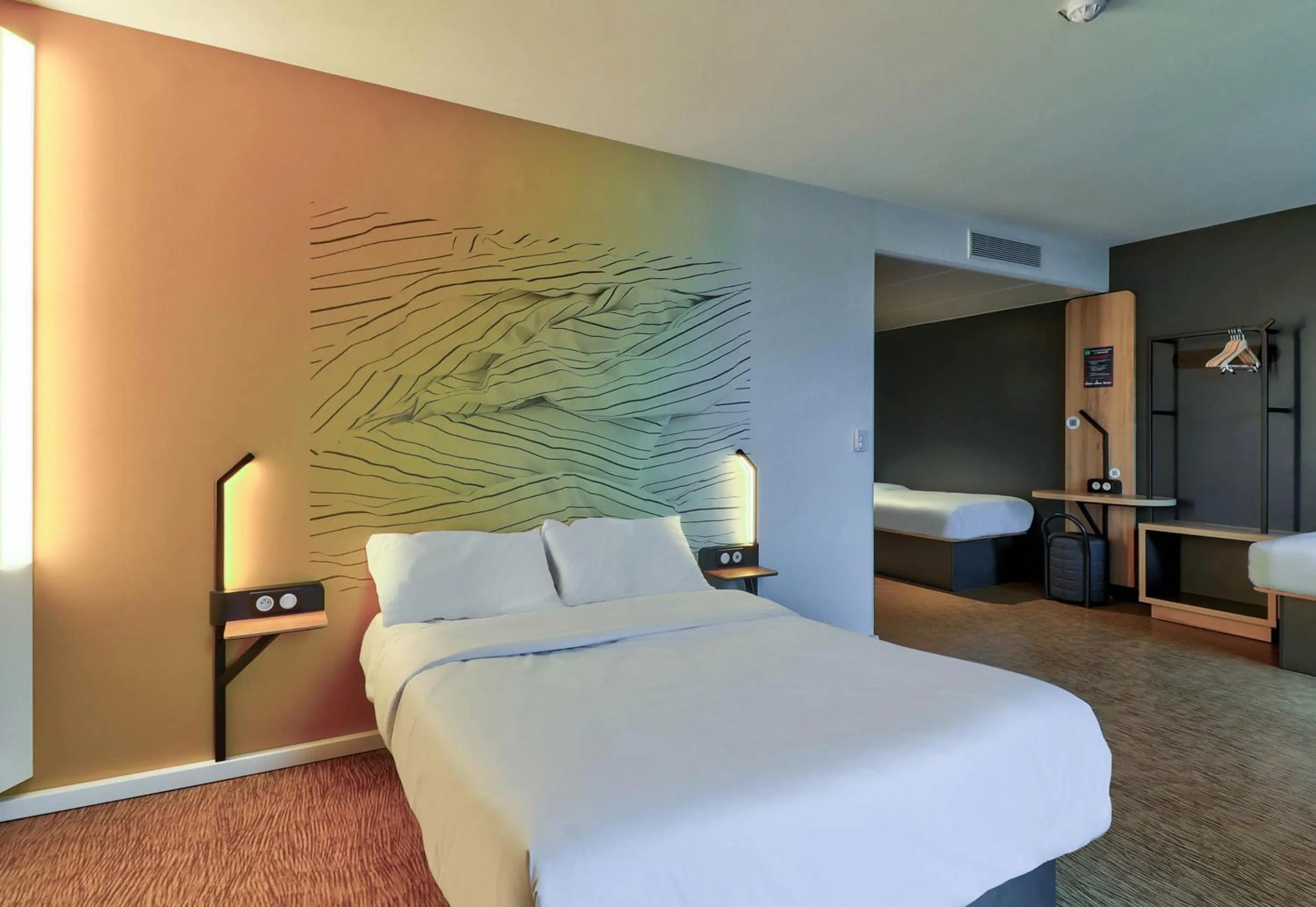 Bedroom, Bed in B&B HOTEL Dijon Valmy Toison d'or