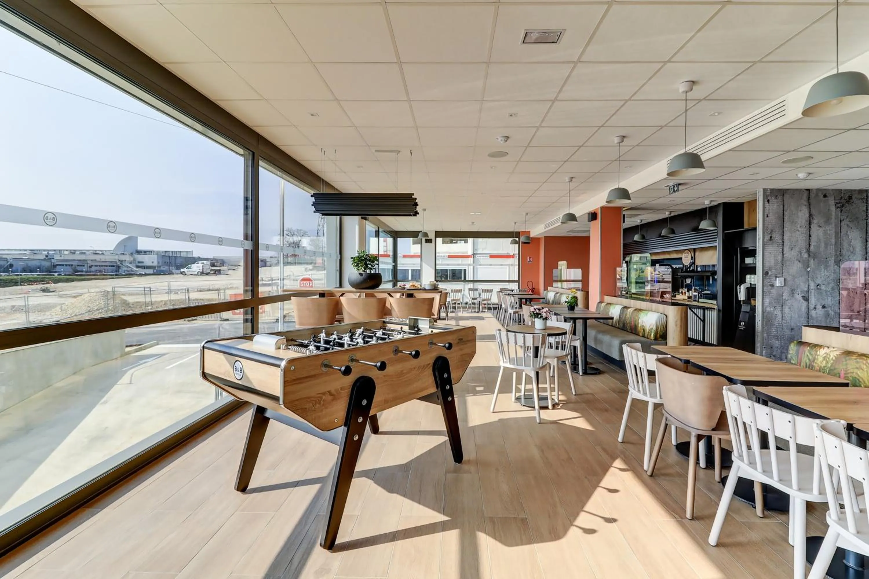 Buffet breakfast in B&B HOTEL Dijon Valmy Toison d'or