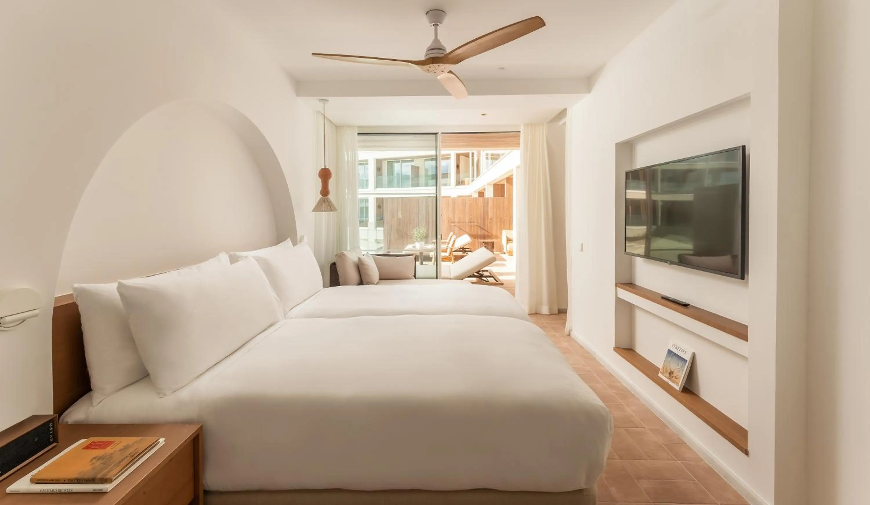 Bed in Villa Le Blanc, a Gran Meliá Hotel - The Leading Hotels of The World