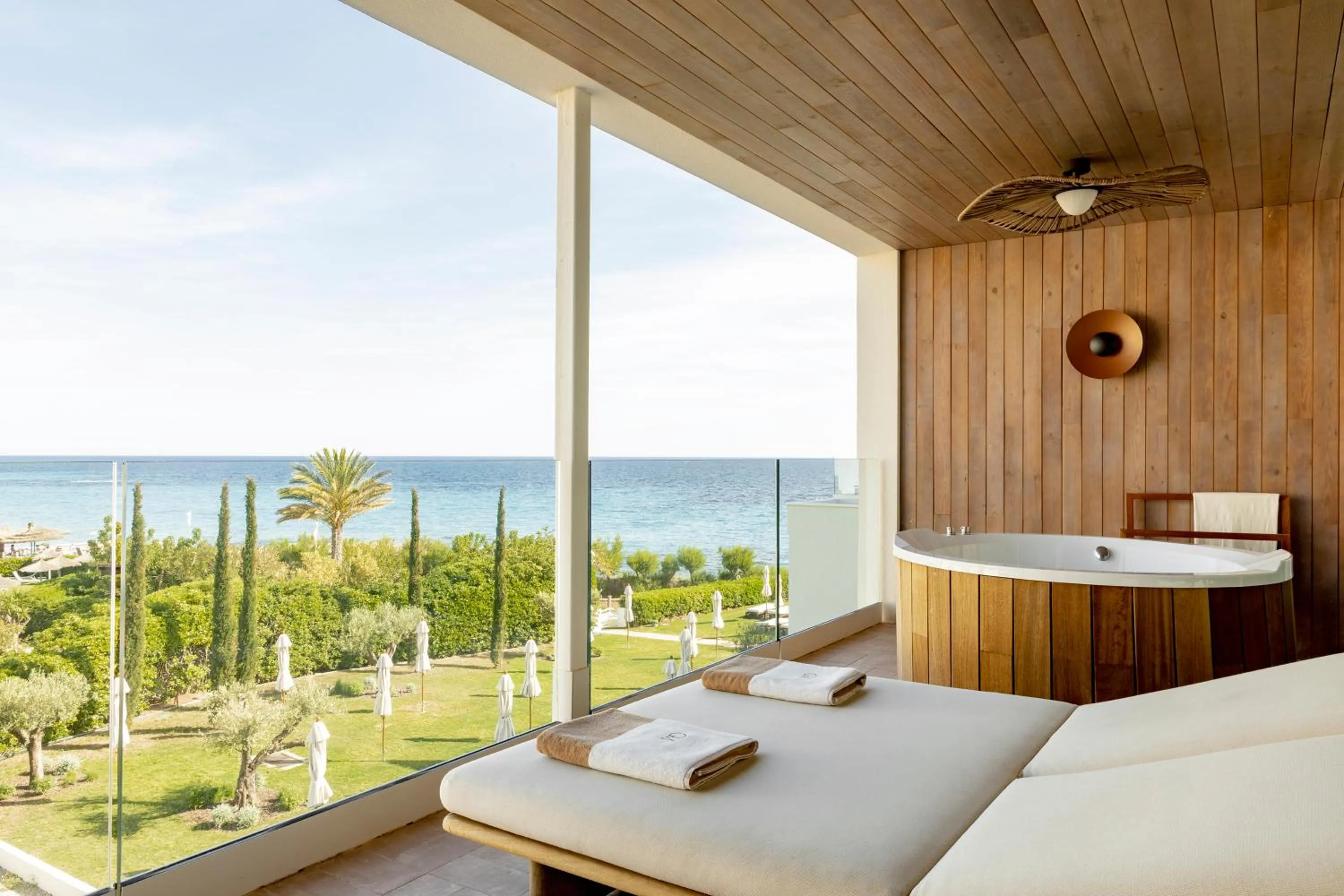 Balcony/Terrace, Bed in Villa Le Blanc, a Gran Meliá Hotel - The Leading Hotels of The World