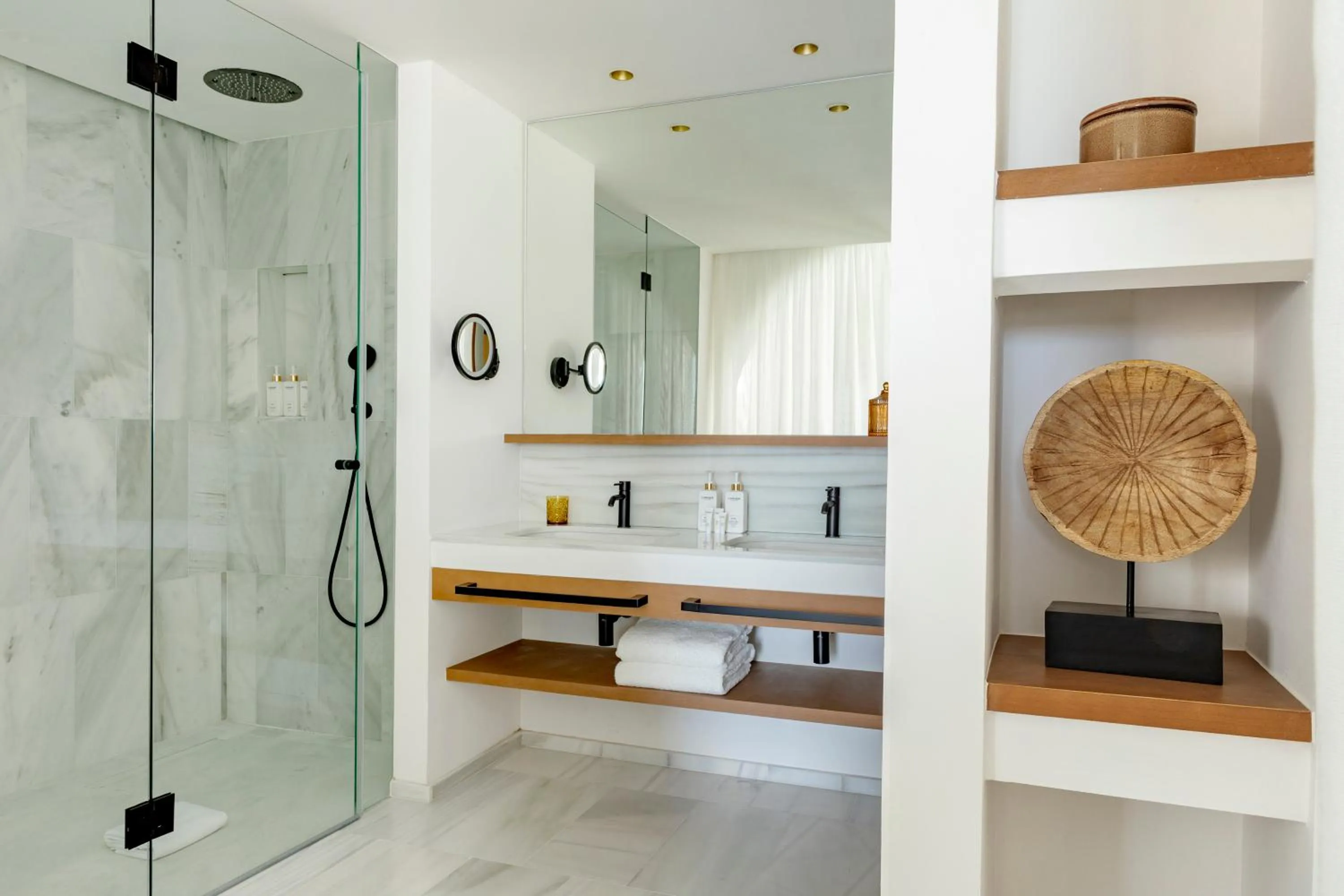 Shower in Villa Le Blanc, a Gran Meliá Hotel - The Leading Hotels of The World