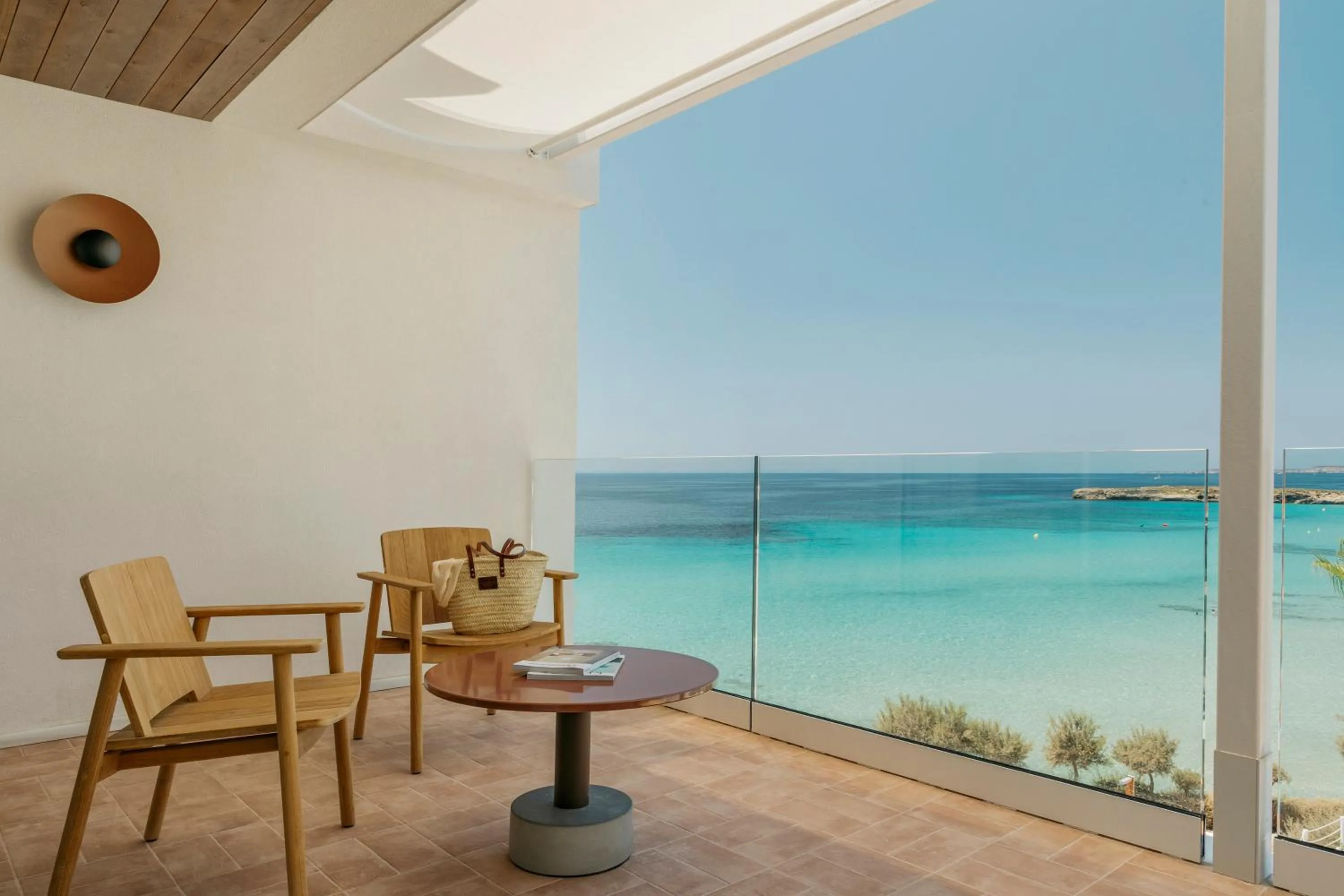 Day in Villa Le Blanc, a Gran Meliá Hotel - The Leading Hotels of The World