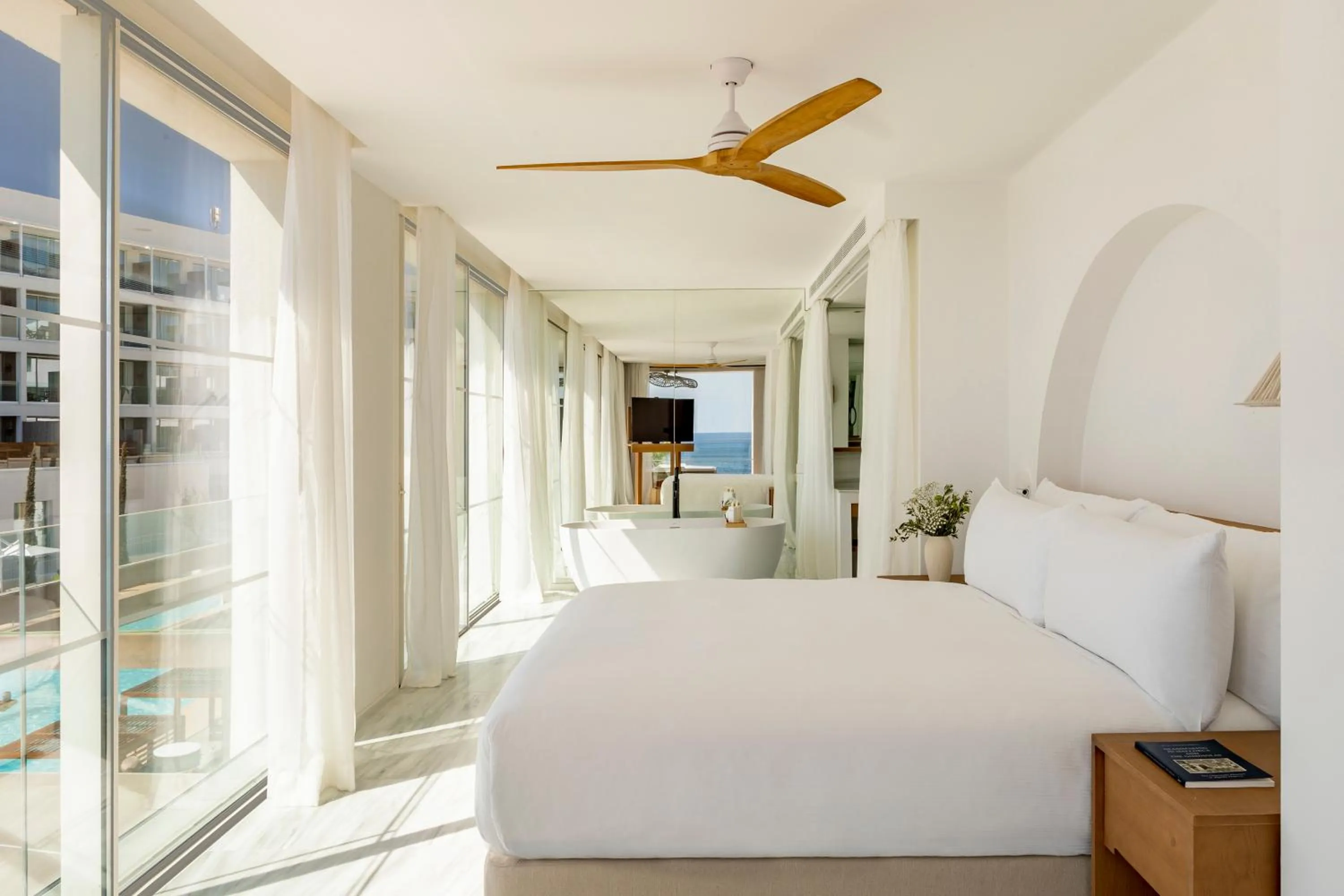 Bed in Villa Le Blanc, a Gran Meliá Hotel - The Leading Hotels of The World