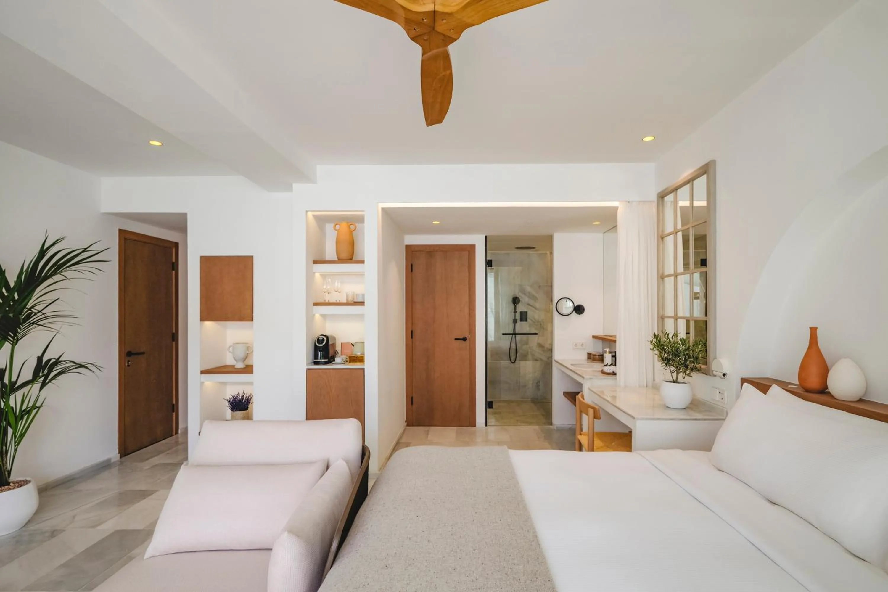 Bed in Villa Le Blanc, a Gran Meliá Hotel - The Leading Hotels of The World