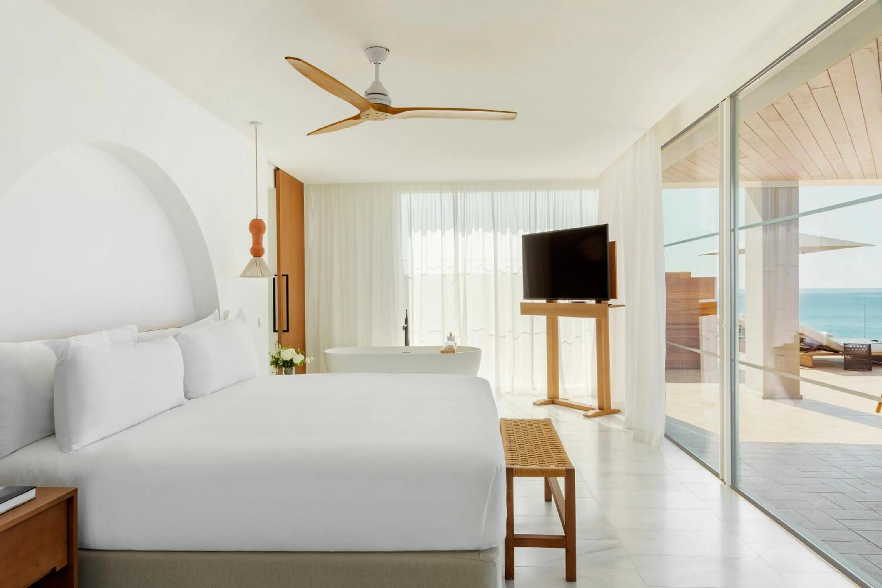 Bed in Villa Le Blanc, a Gran Meliá Hotel - The Leading Hotels of The World
