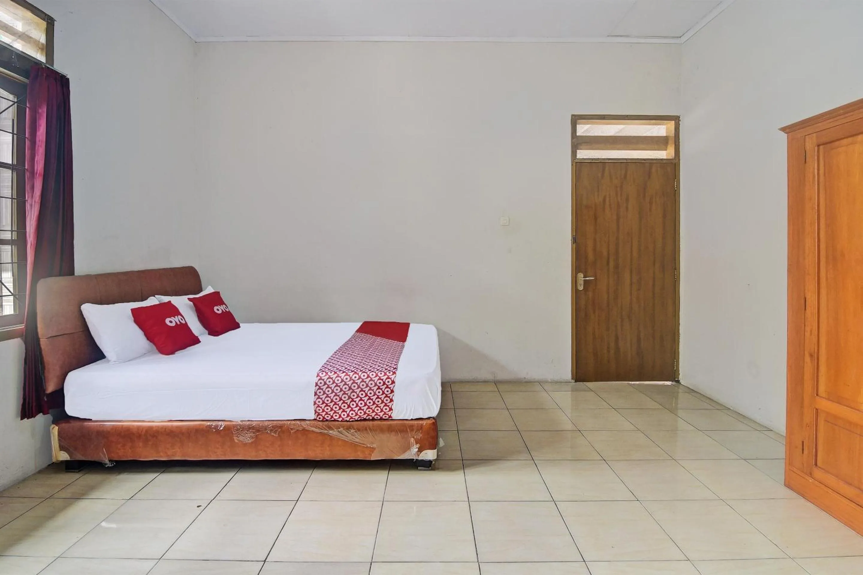 Bedroom, Bed in Hotel O Borneo