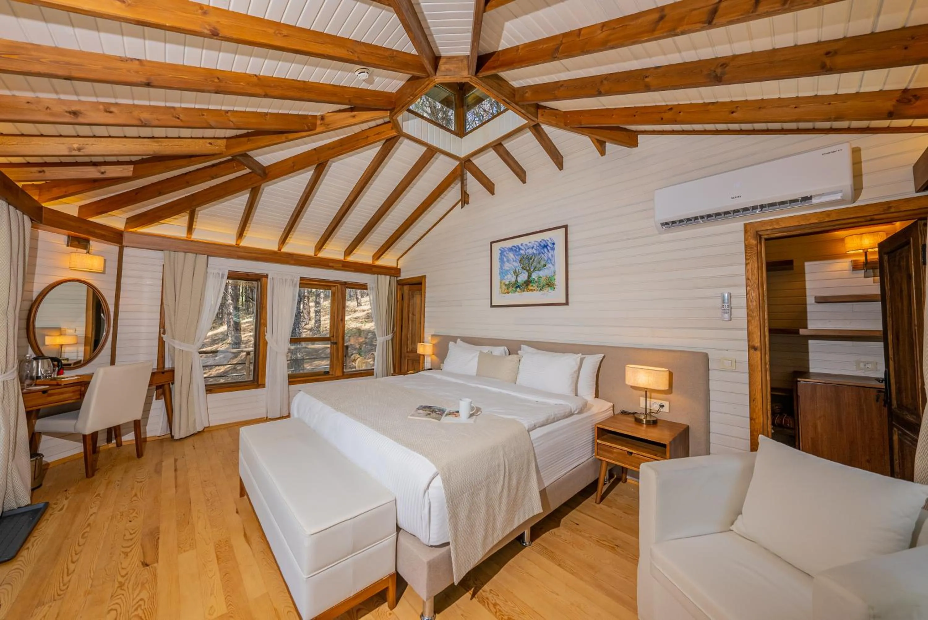 Massage, Bed in Kairos Valley Wellness & Longevity