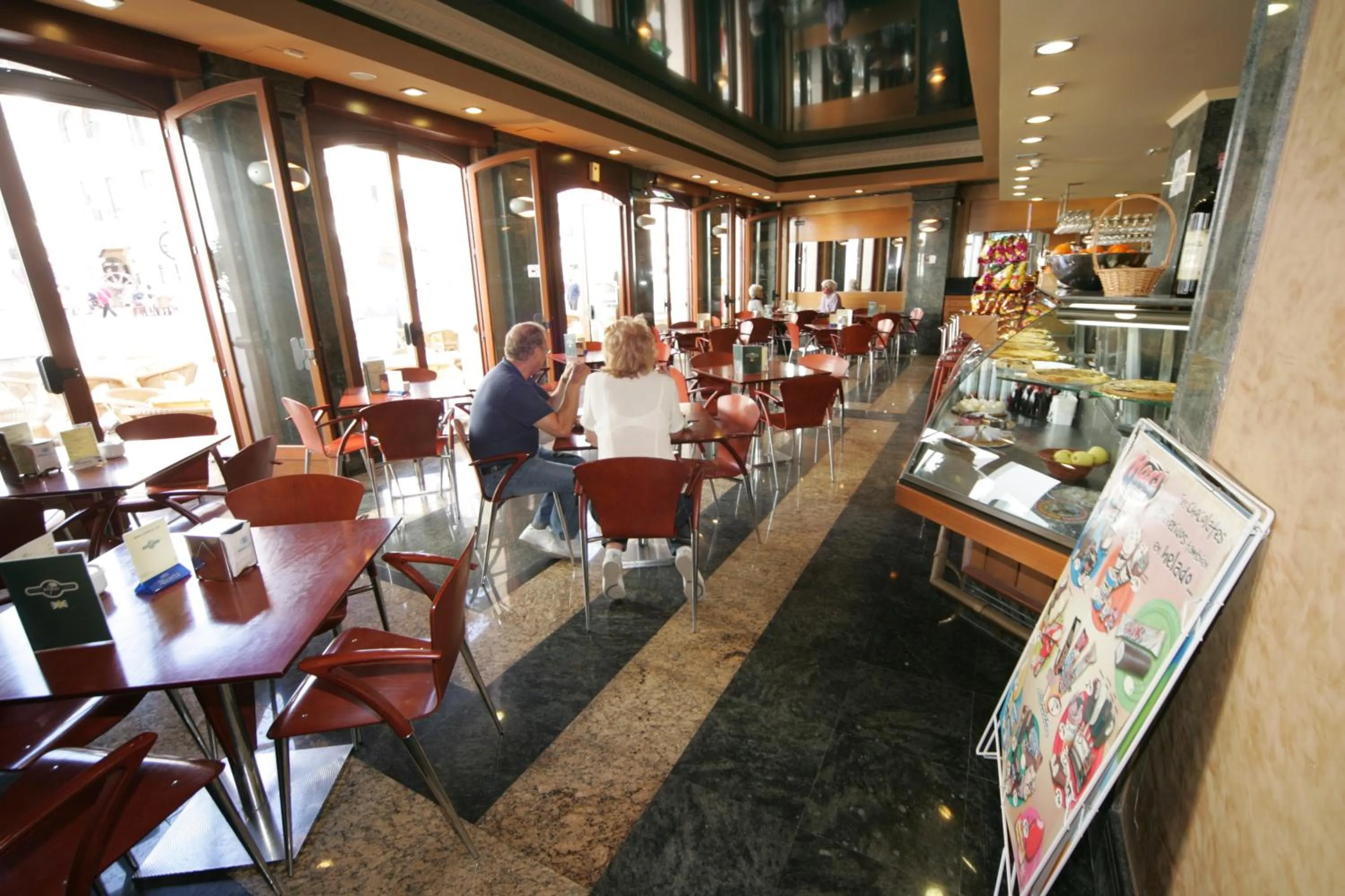 Restaurant/places to eat in Toboso Apar - Turis