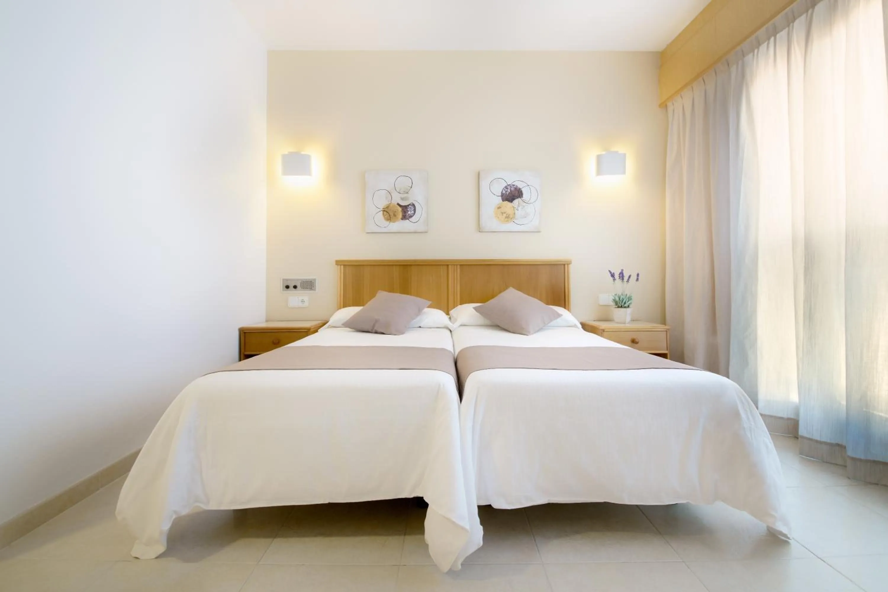 Bedroom in Hotel Albatros