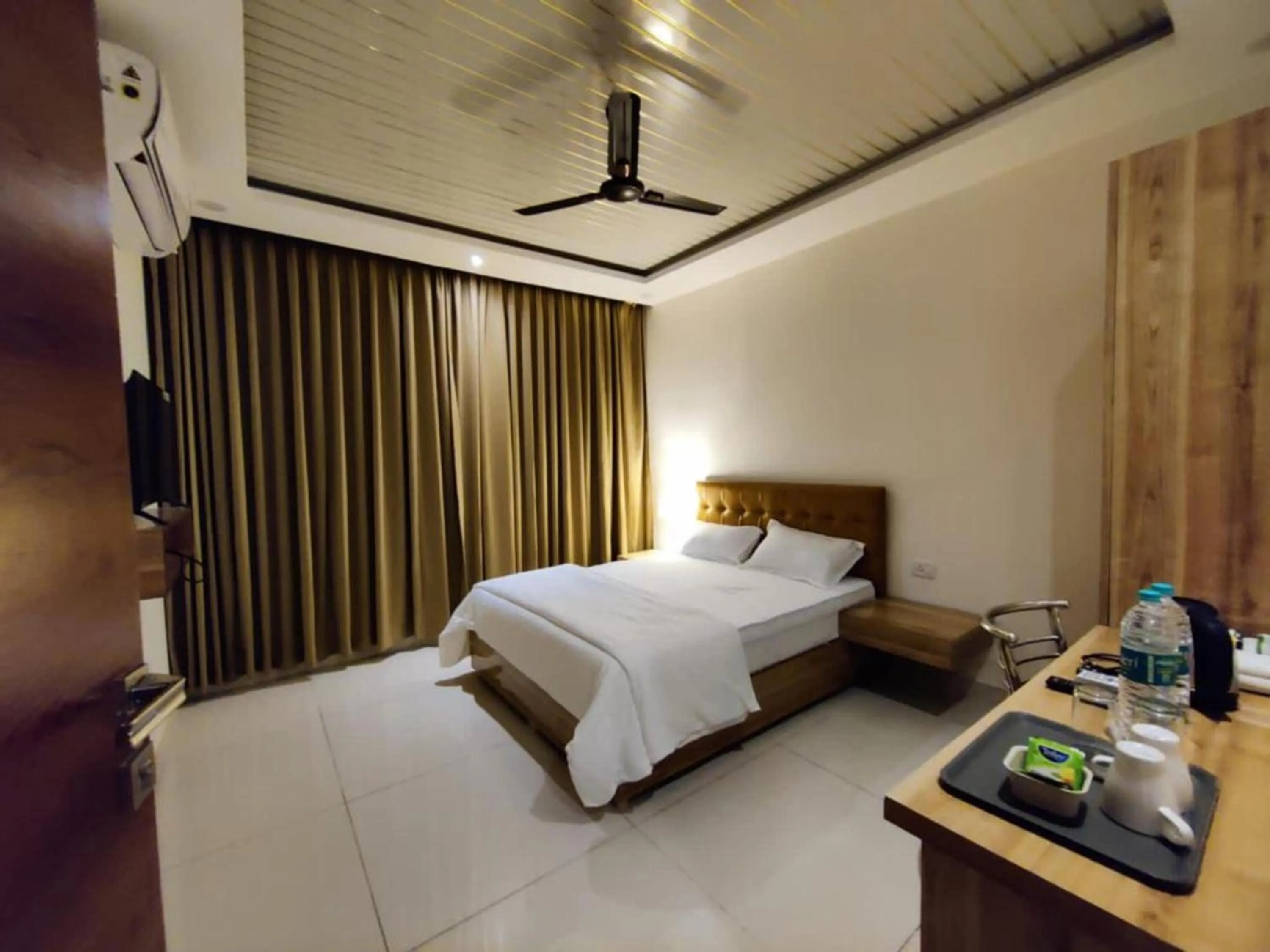 Bedroom, Bed in Hotel Hibiscus Tree- Bachupally