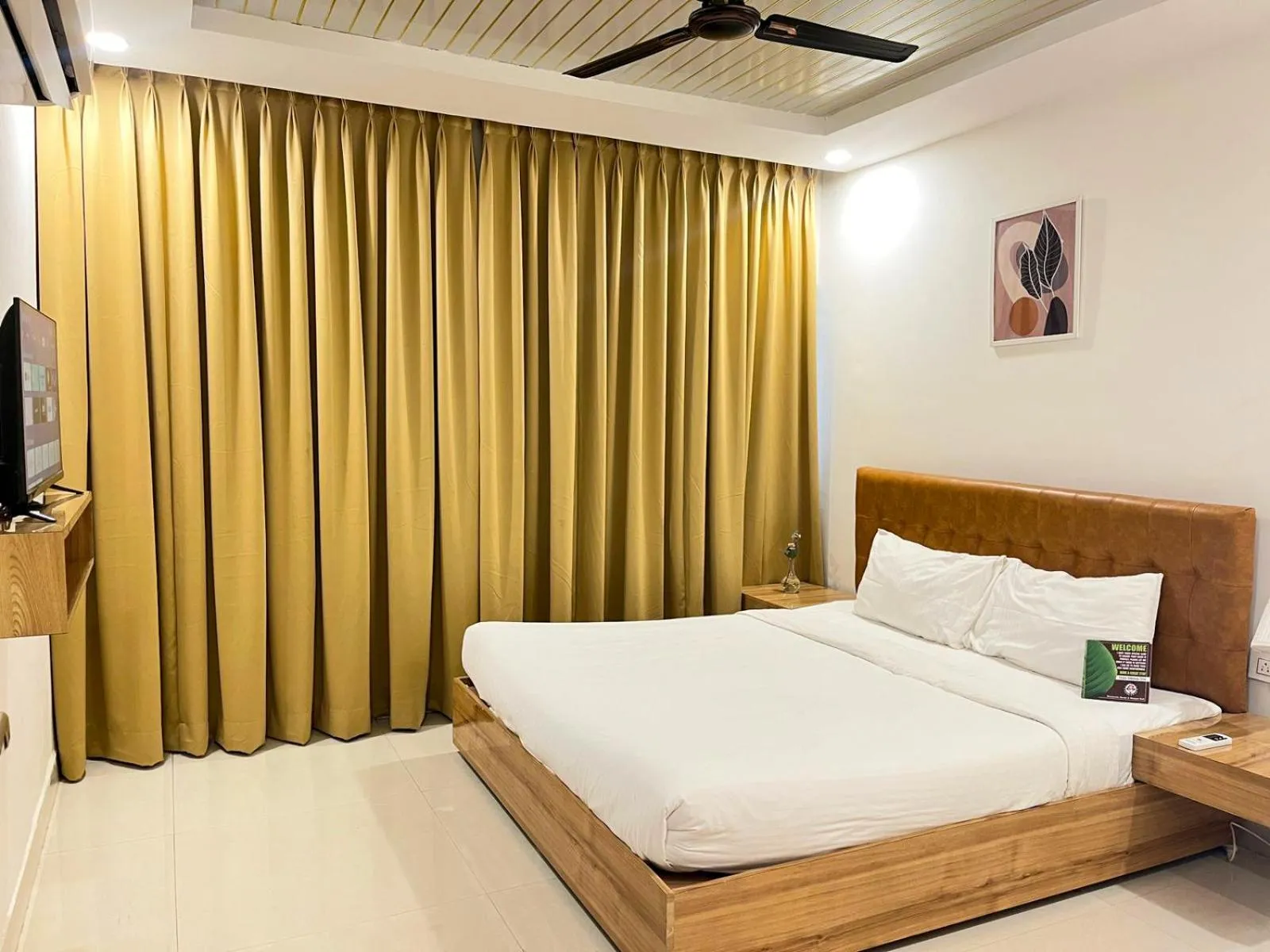 Bedroom, Bed in Hotel Hibiscus Tree- Bachupally