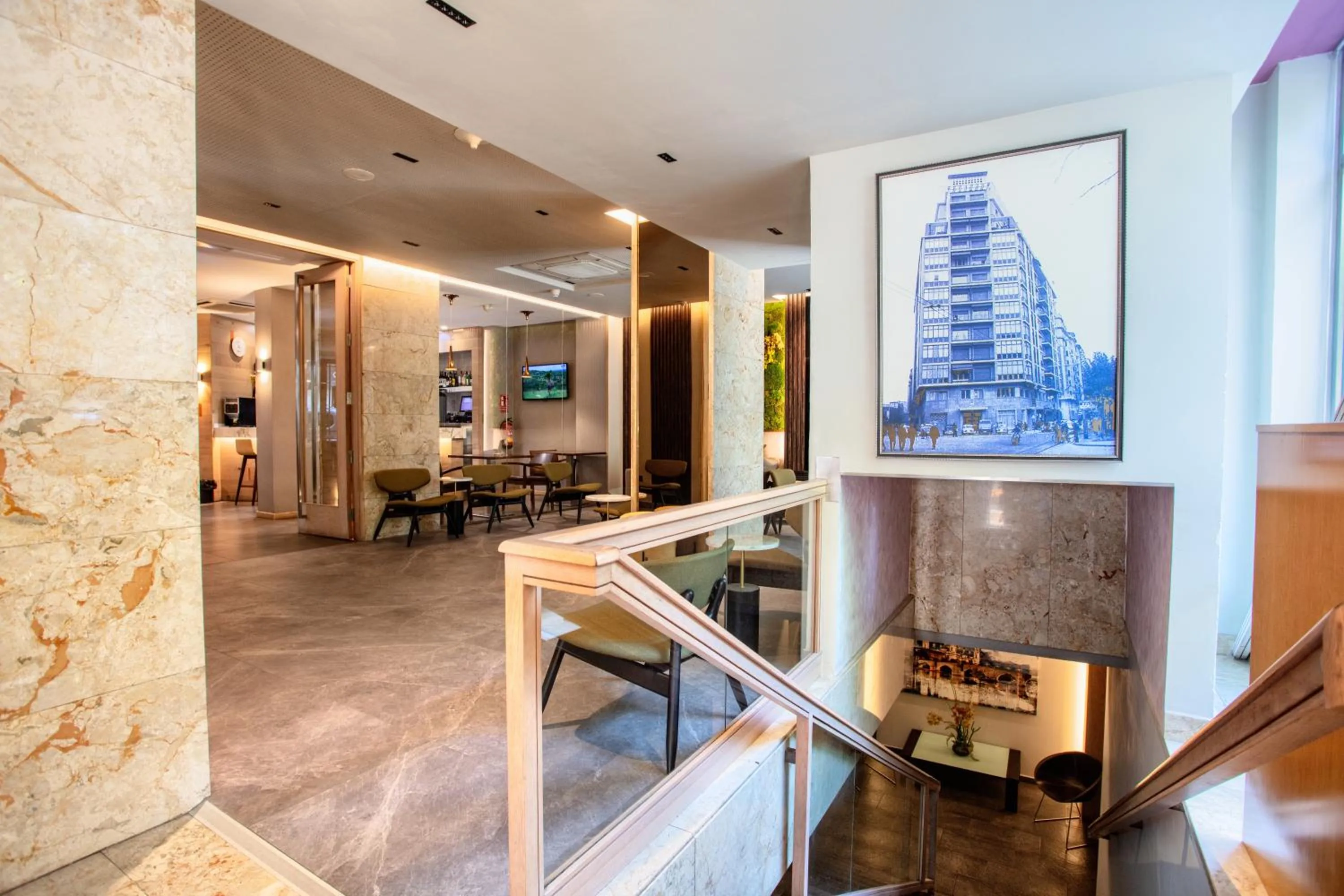 Communal lounge/ TV room in Hotel Gran Via