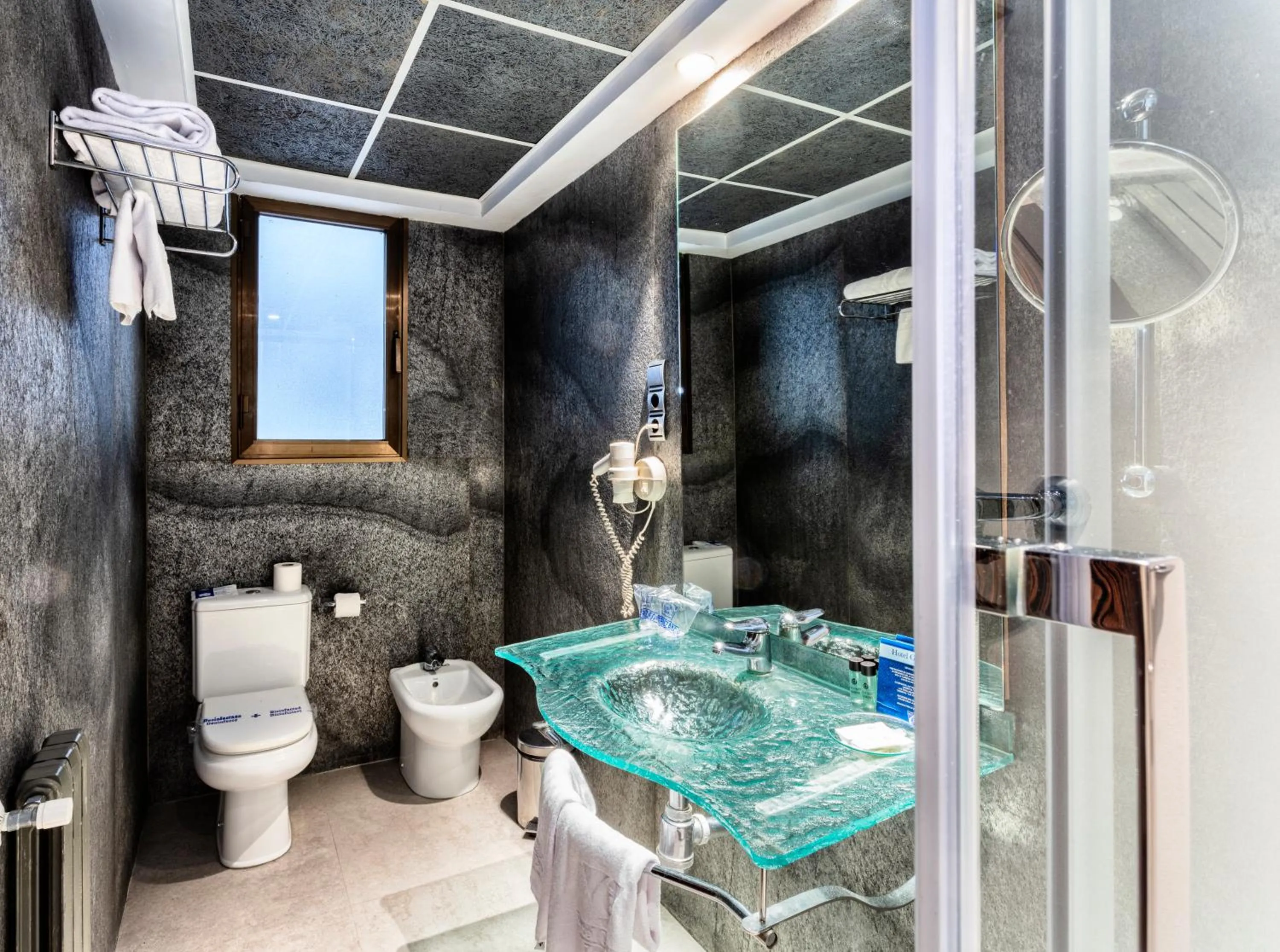 Bathroom in Hotel Gran Via