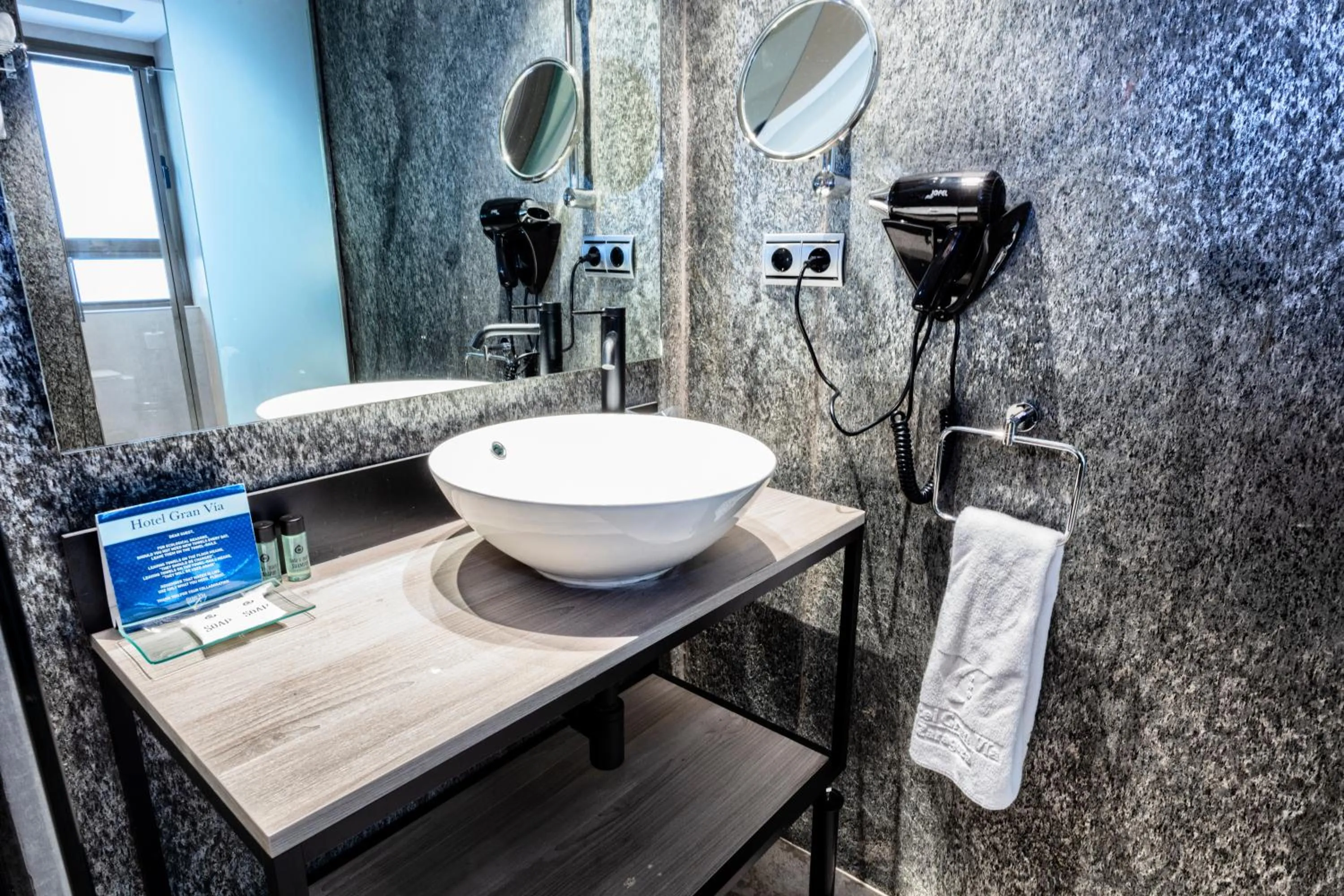 Bathroom in Hotel Gran Via