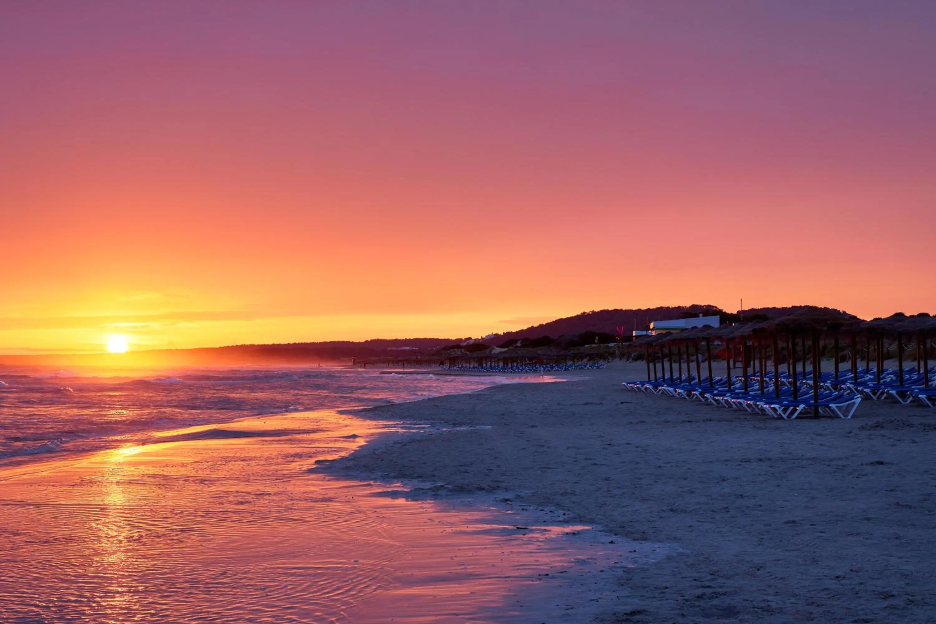 Beach in Sol Milanos Pingüinos