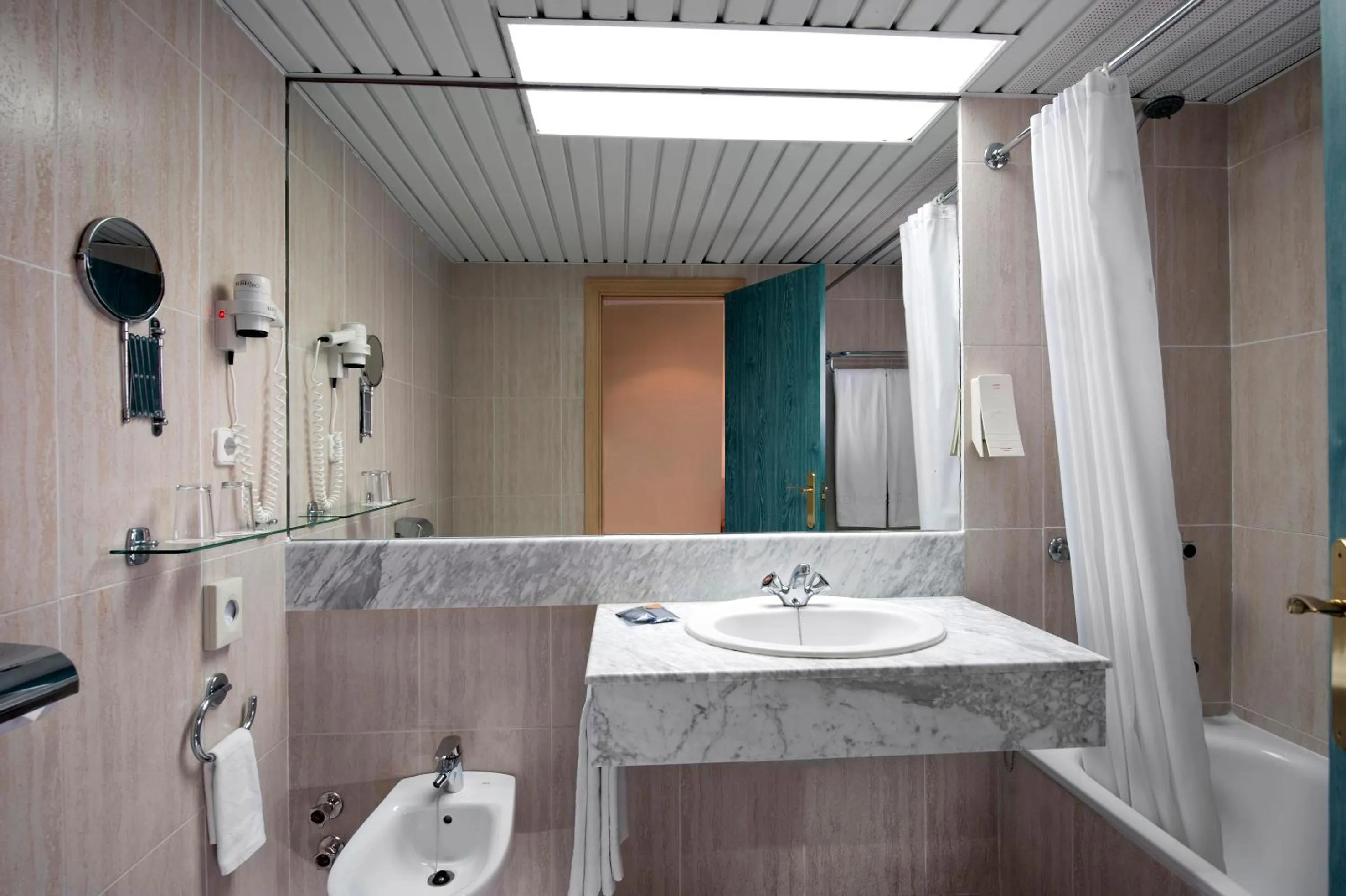 Bathroom in Sol Milanos Pingüinos