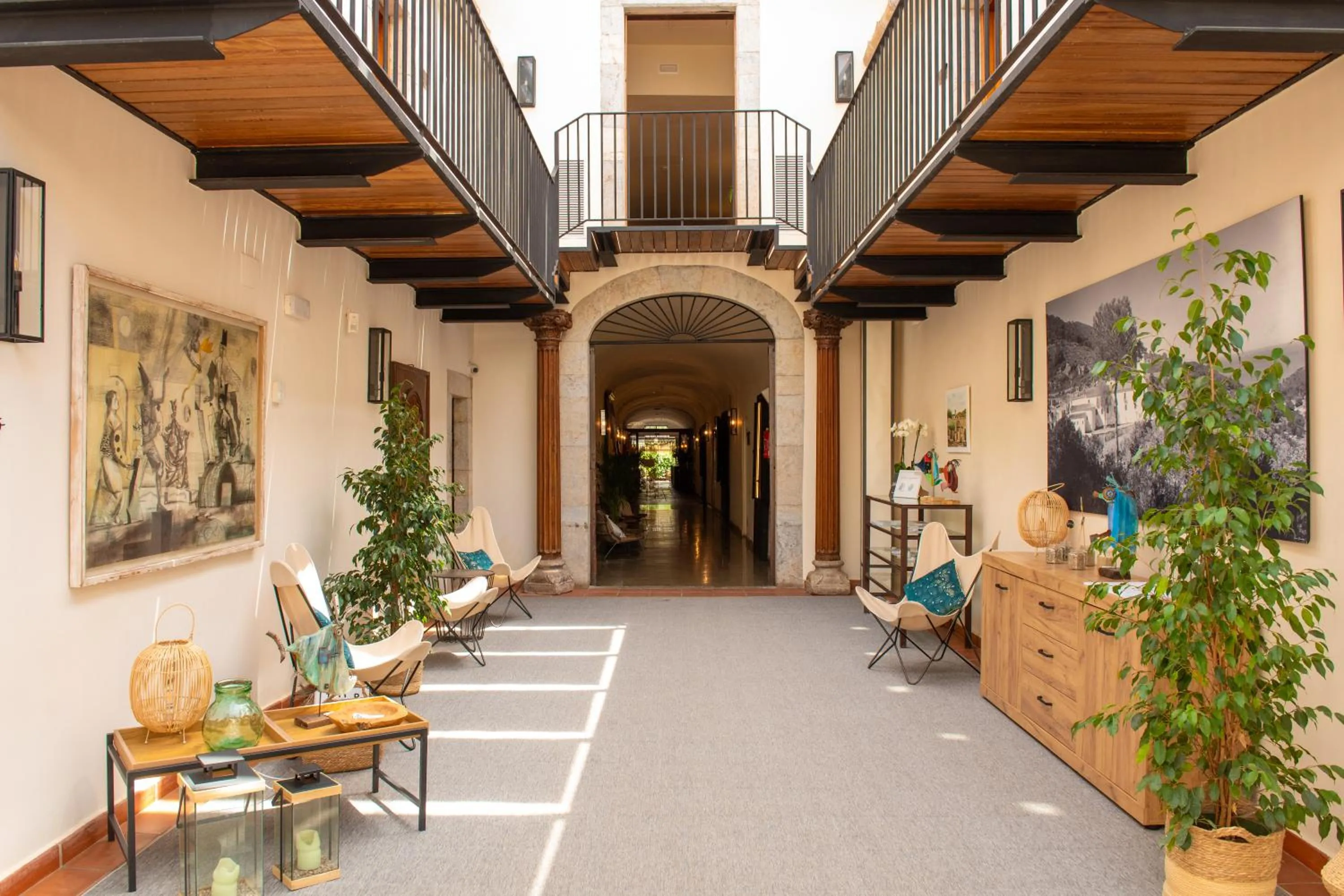 Patio in Hotel Convent de Begur