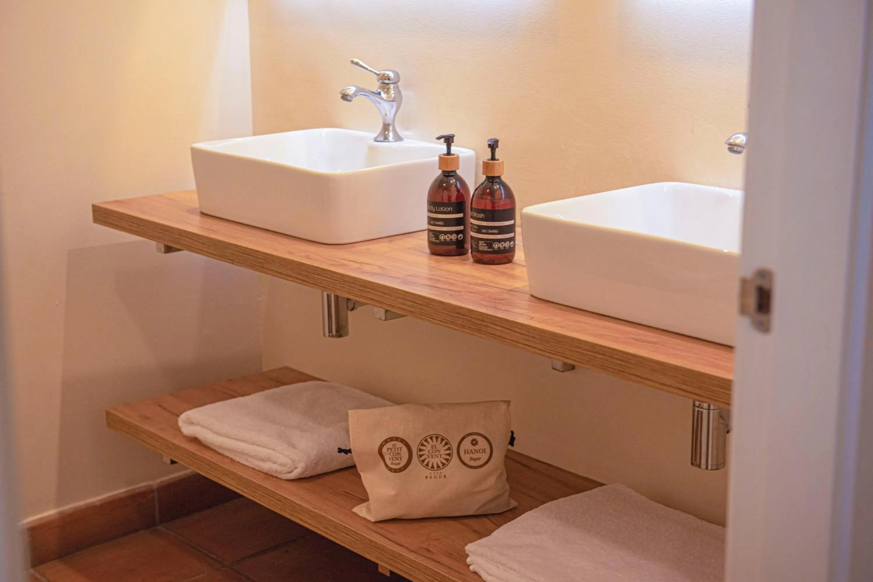 Bathroom in Hotel Convent de Begur