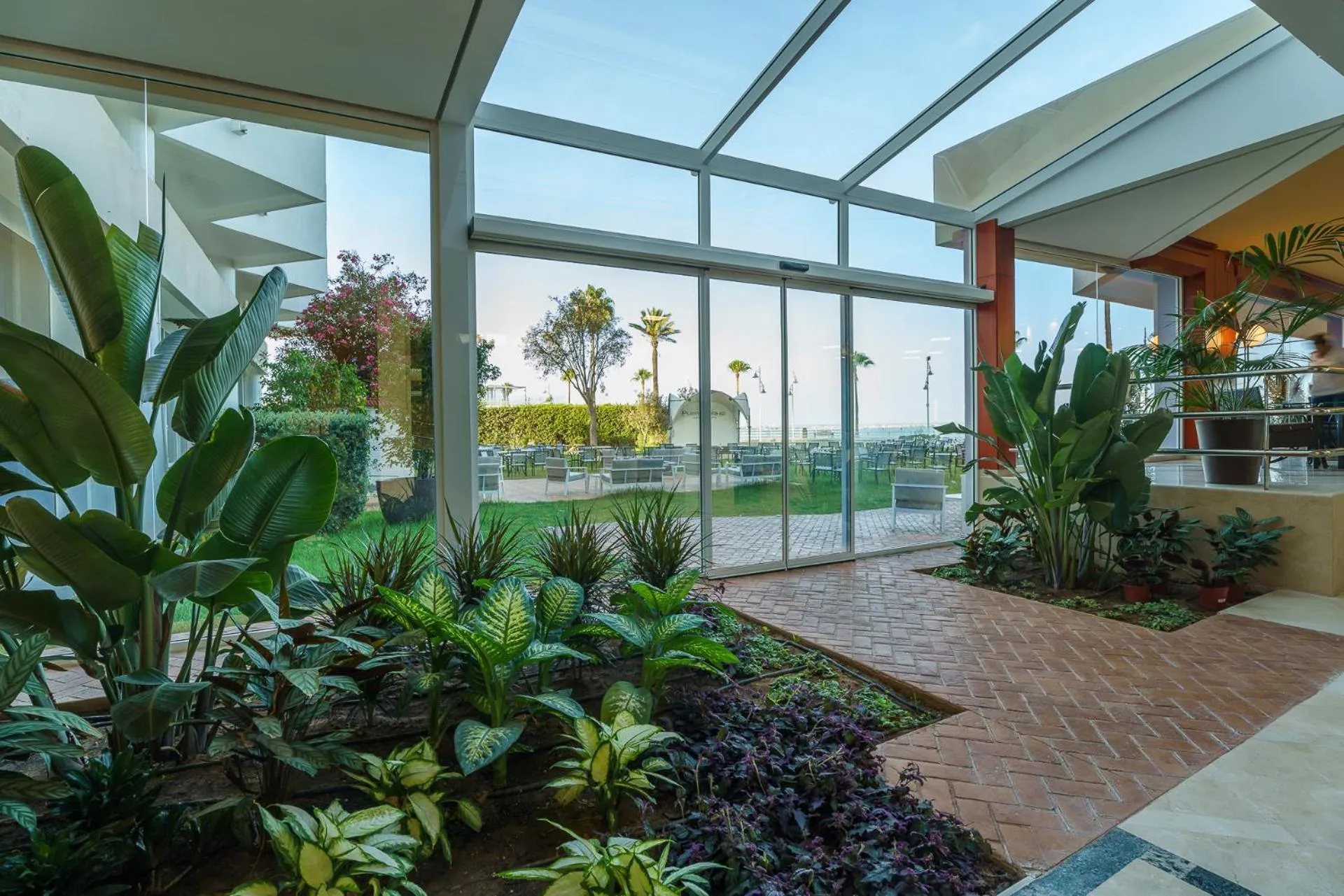 Garden in Hotel Puerto Bahía & Spa