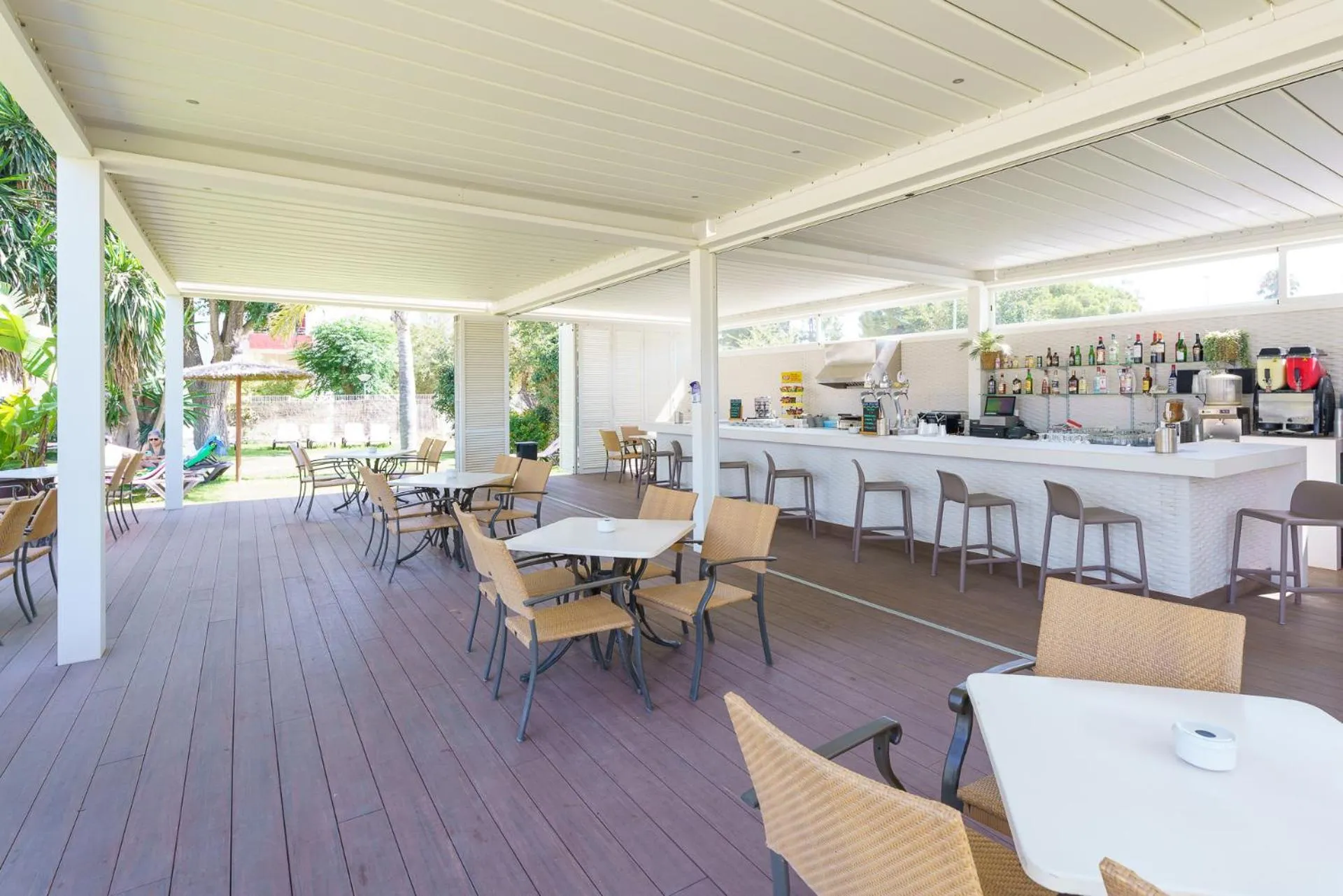 Swimming pool in Hotel Puerto Bahía & Spa