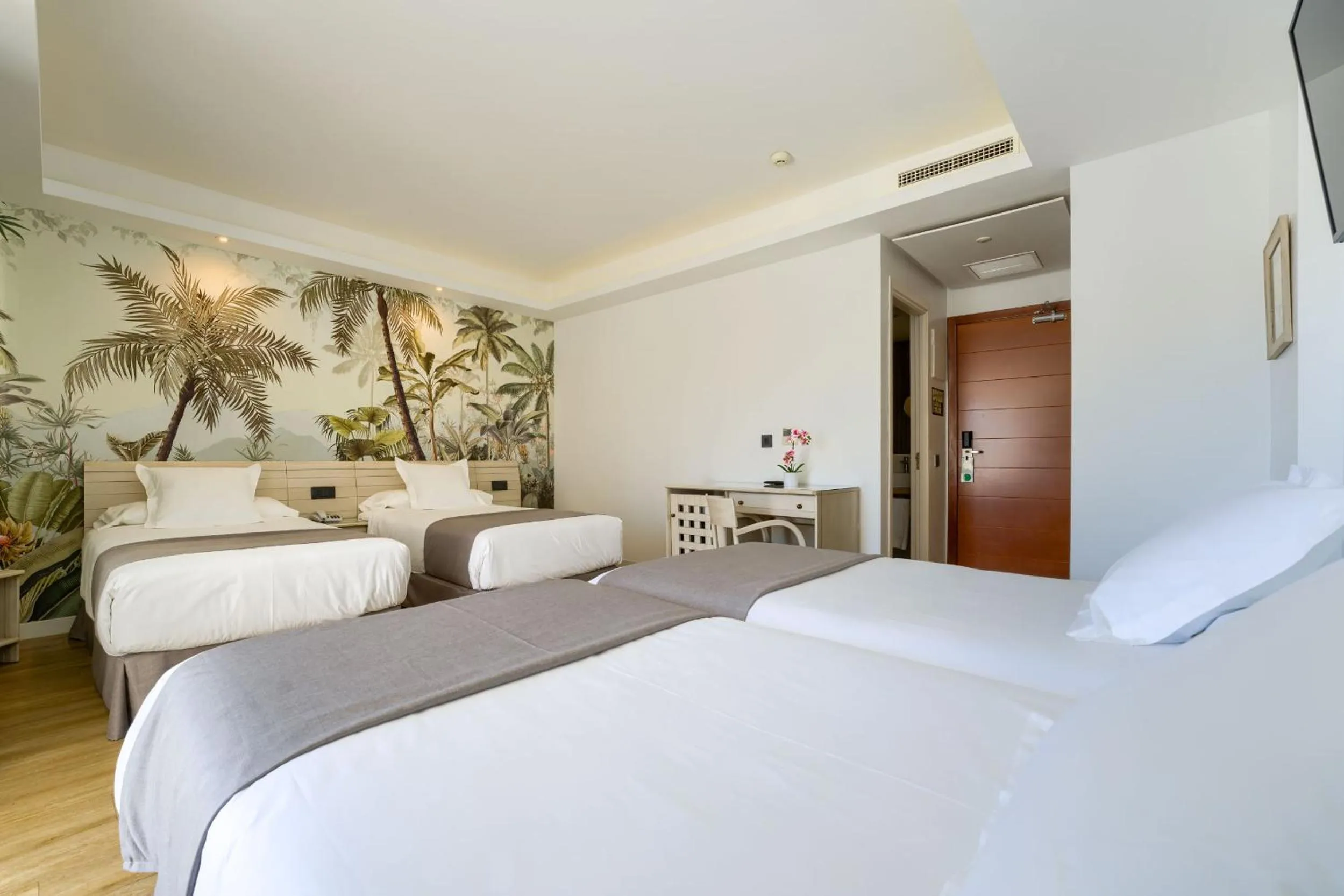 Bed in Hotel Puerto Bahía & Spa