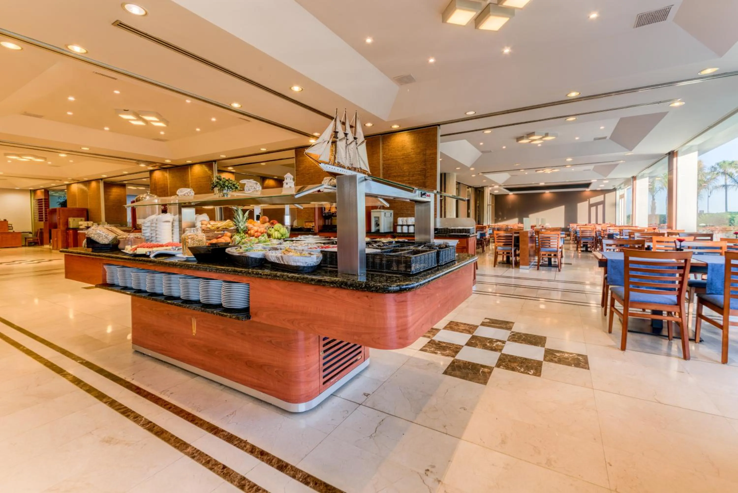 Restaurant/places to eat in Hotel Puerto Bahía & Spa