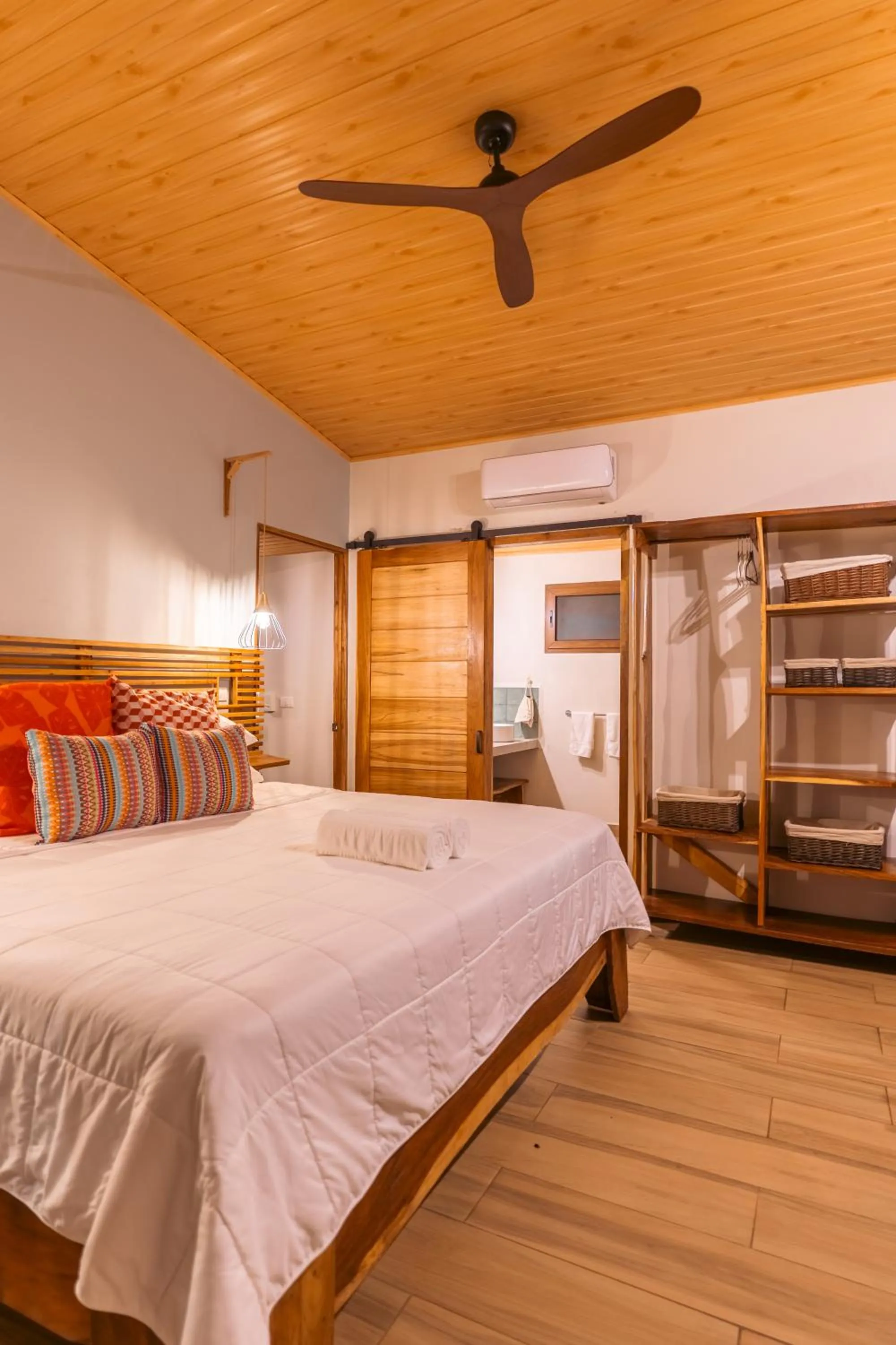 Bedroom, Bed in Exōtico Beach Hotel