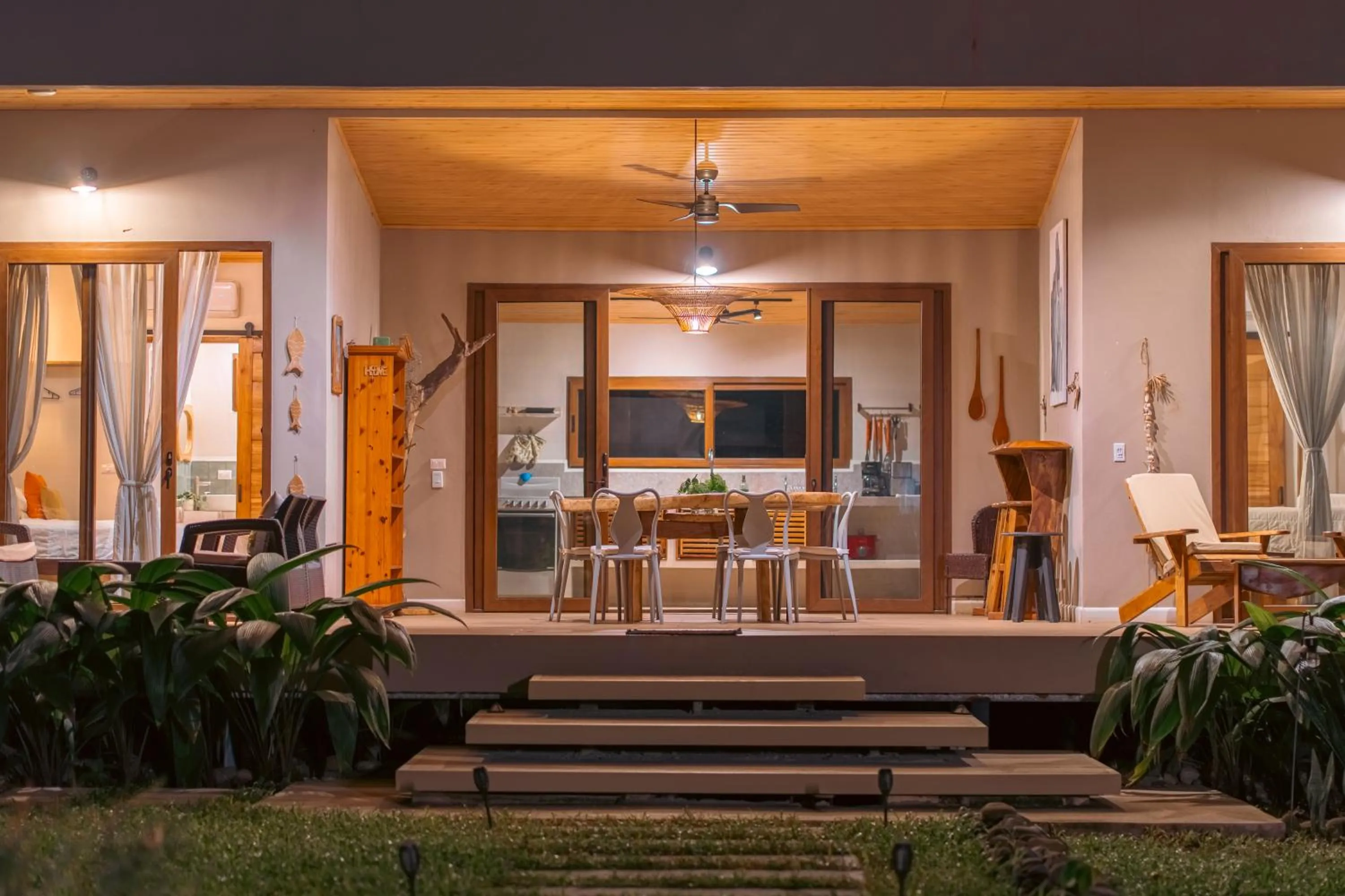 Dining area in Exōtico Beach Hotel