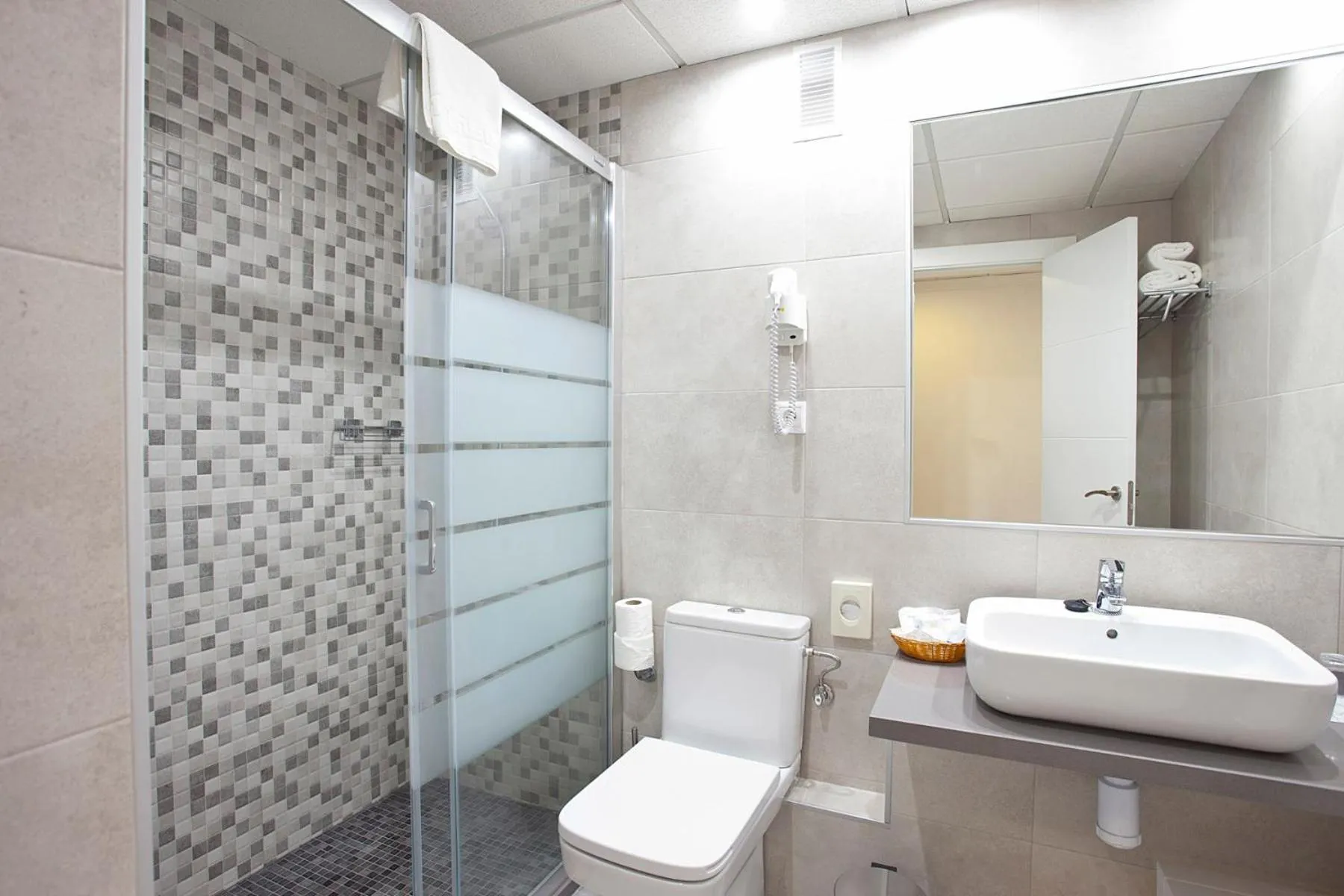 Shower in Ona Princesa Playa