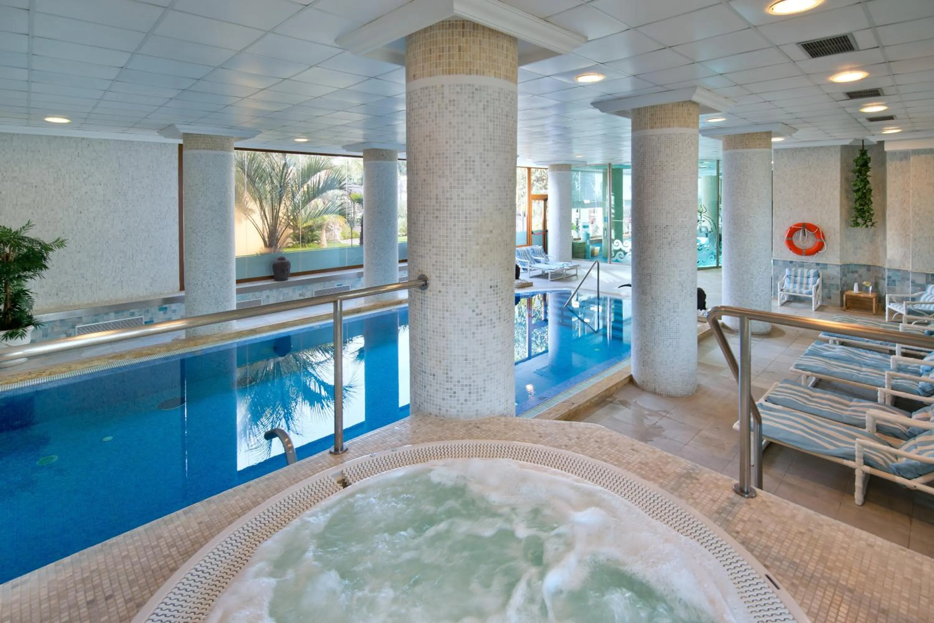 Hot Tub in Hotel IPV Palace & Spa - Adults Recommended