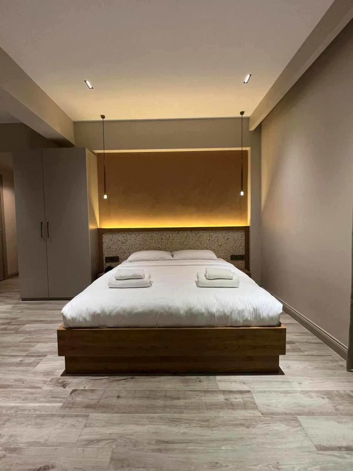 Bed in 21 Rooms Hotel