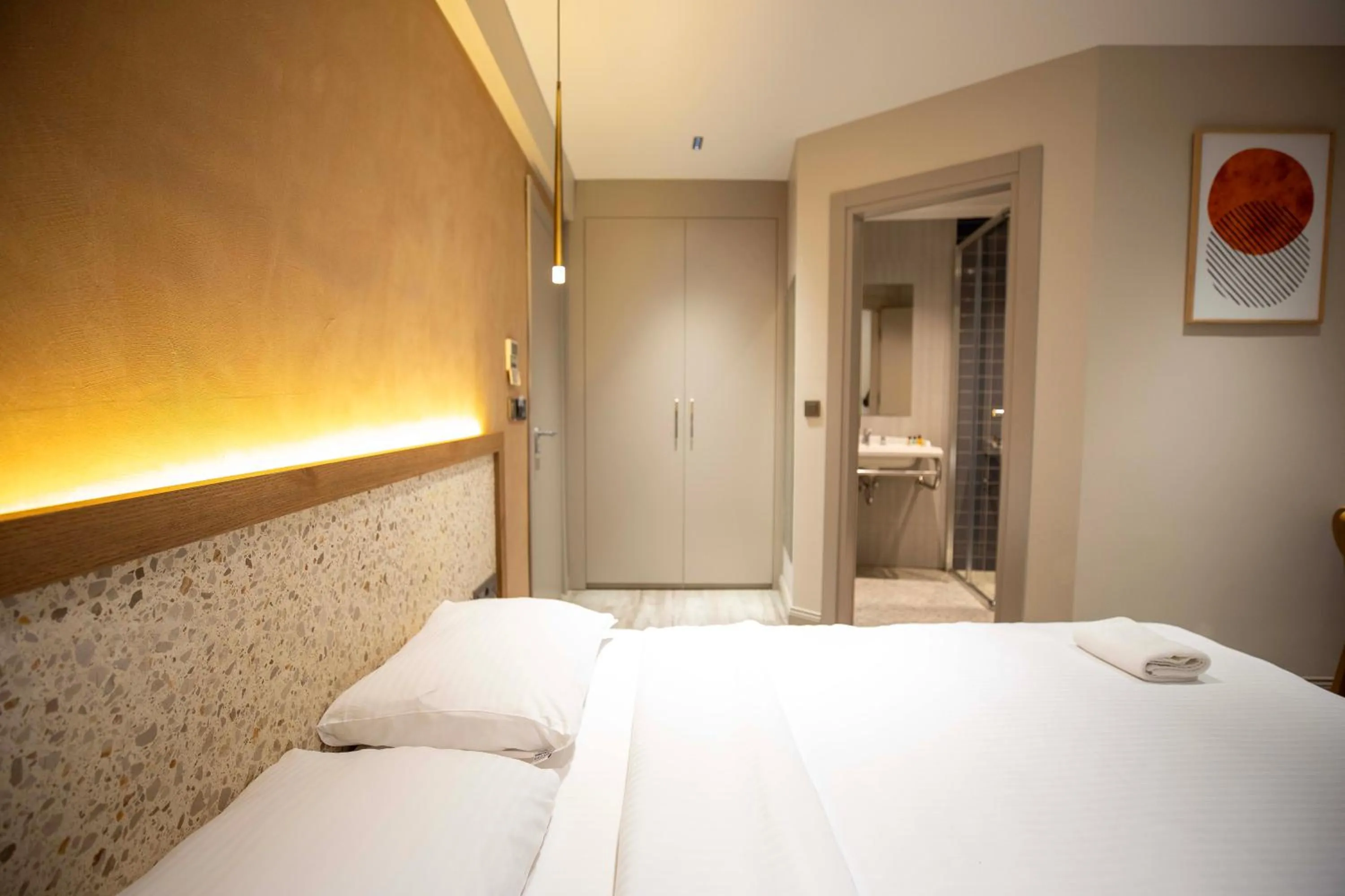 Bed in 21 Rooms Hotel