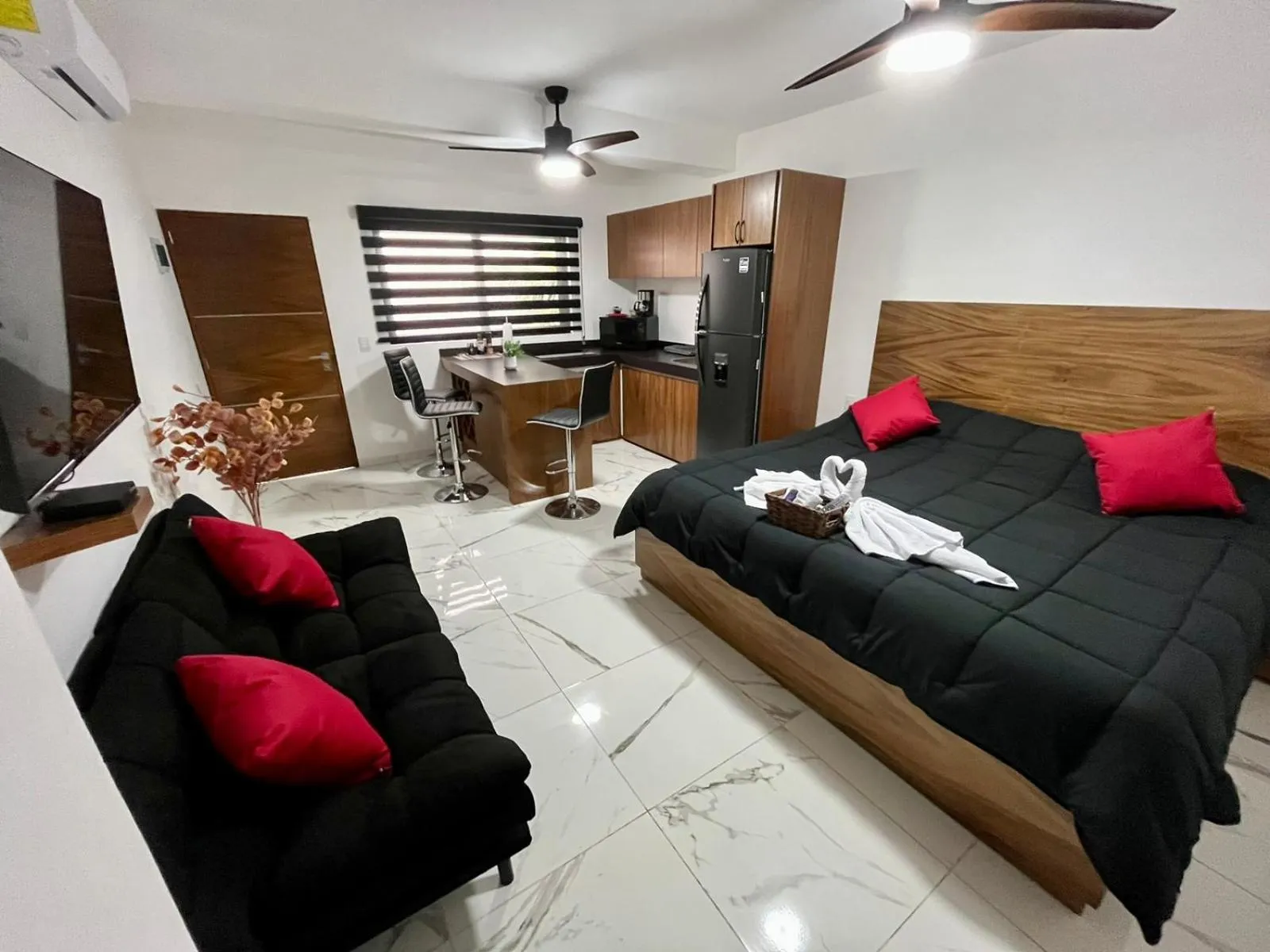 Photo of the whole room, Bed in AHAU Playa