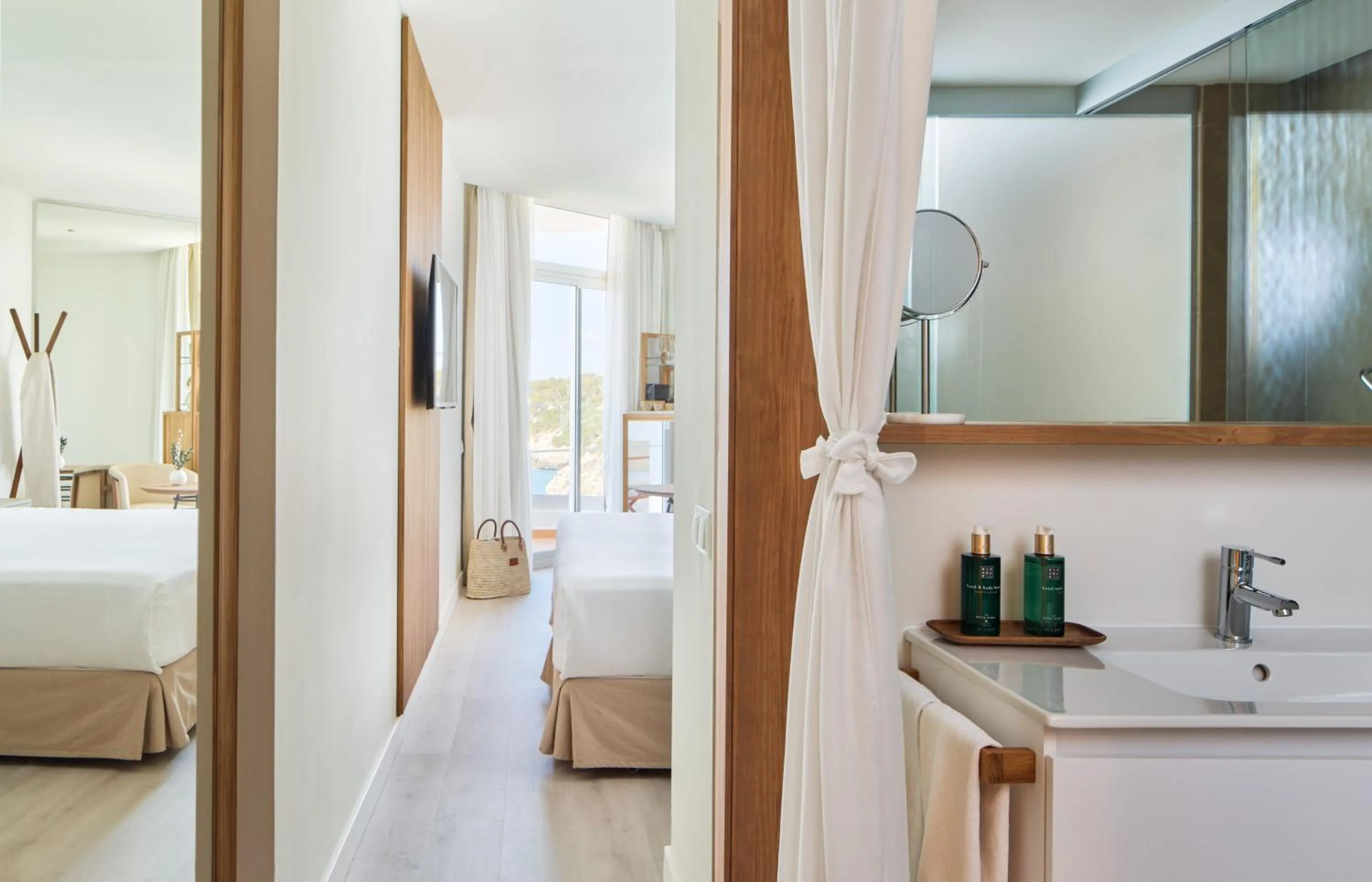 Bed in Meliá Cala Galdana