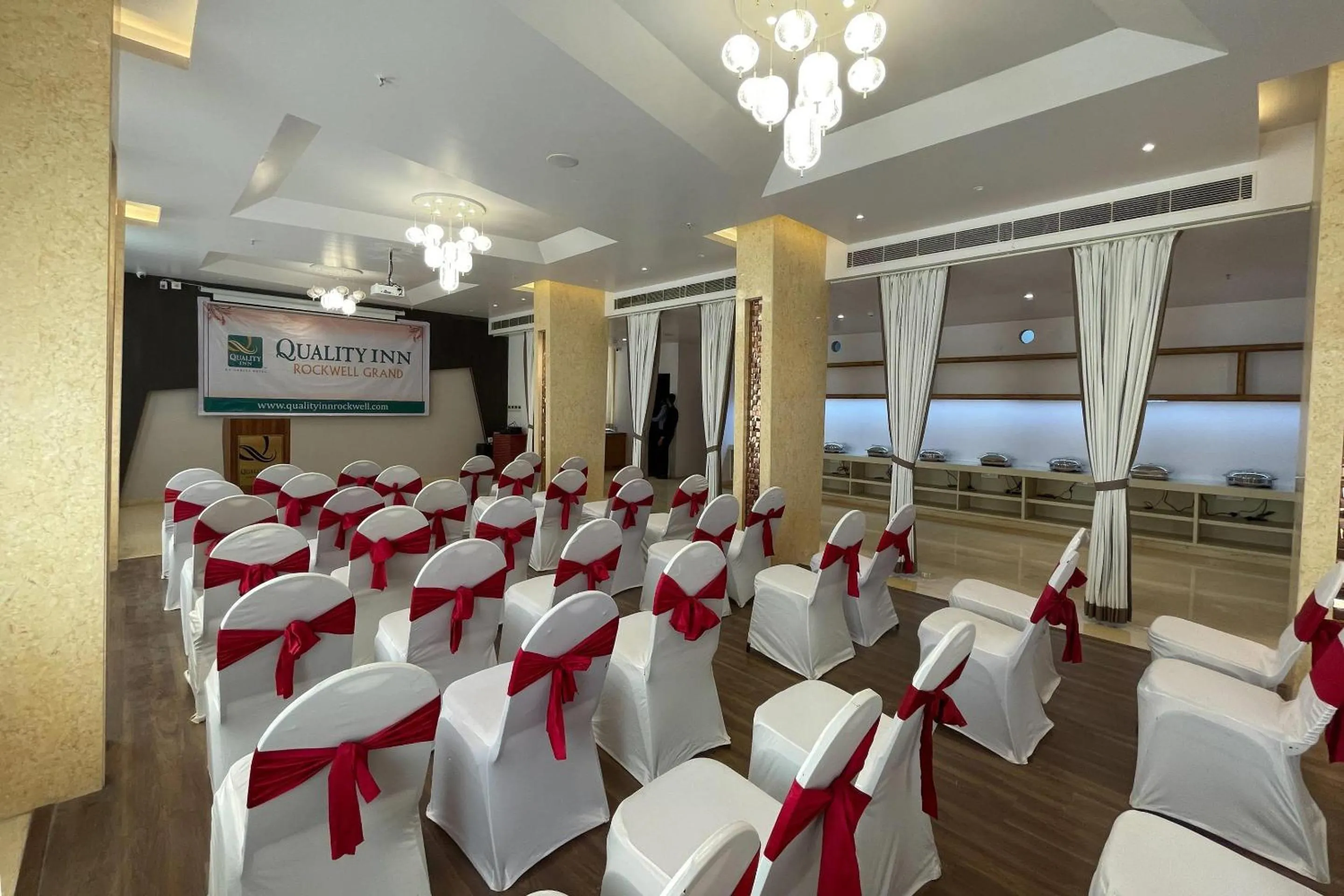 Meeting/conference room in Quality Inn Rockwell Grand, Bangalore