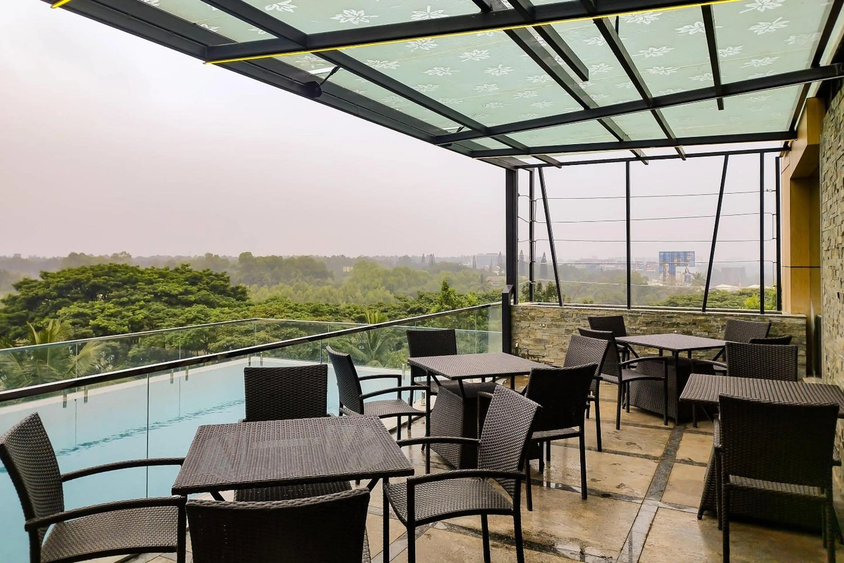 Swimming pool in Quality Inn Rockwell Grand, Bangalore