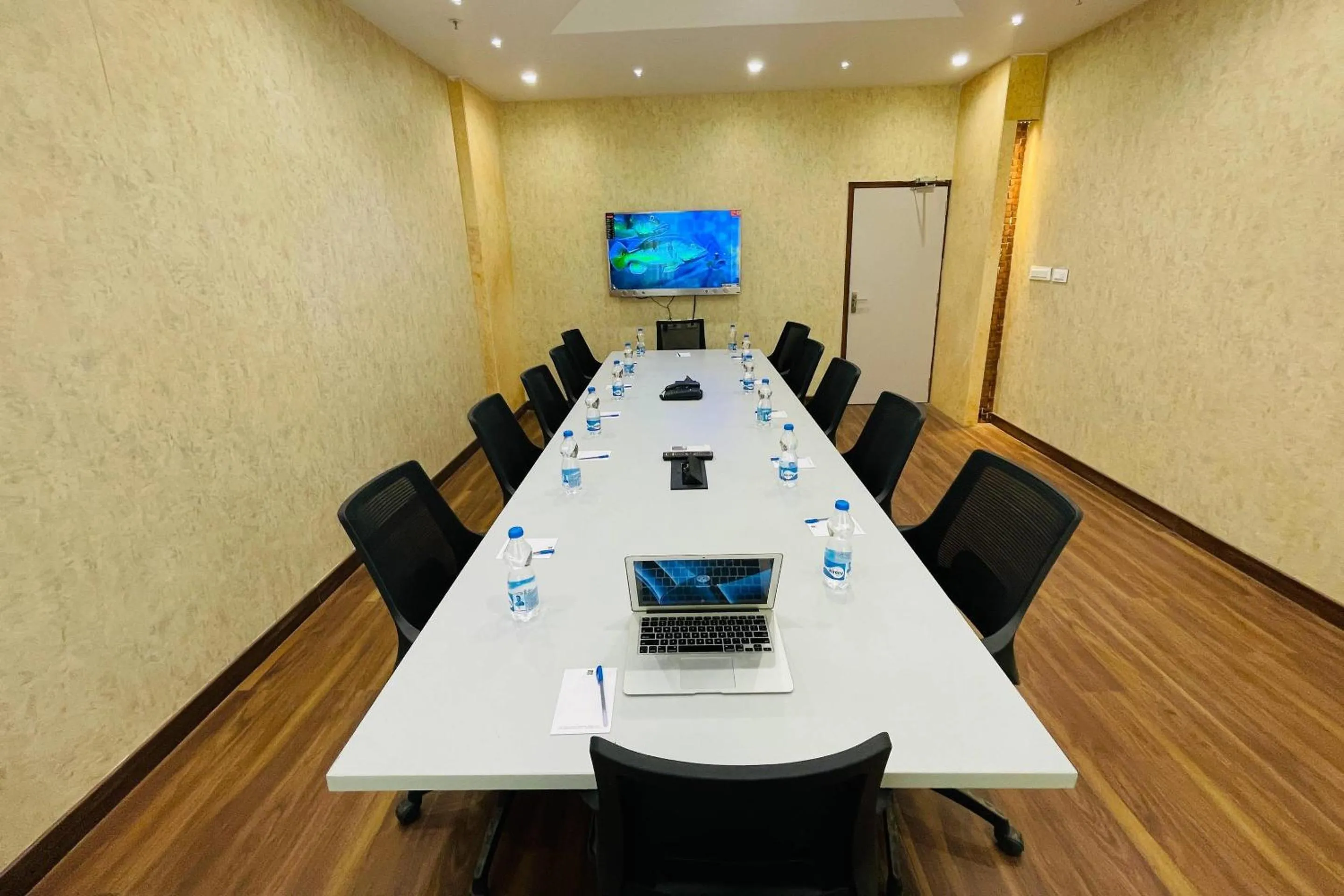 Meeting/conference room in Quality Inn Rockwell Grand, Bangalore