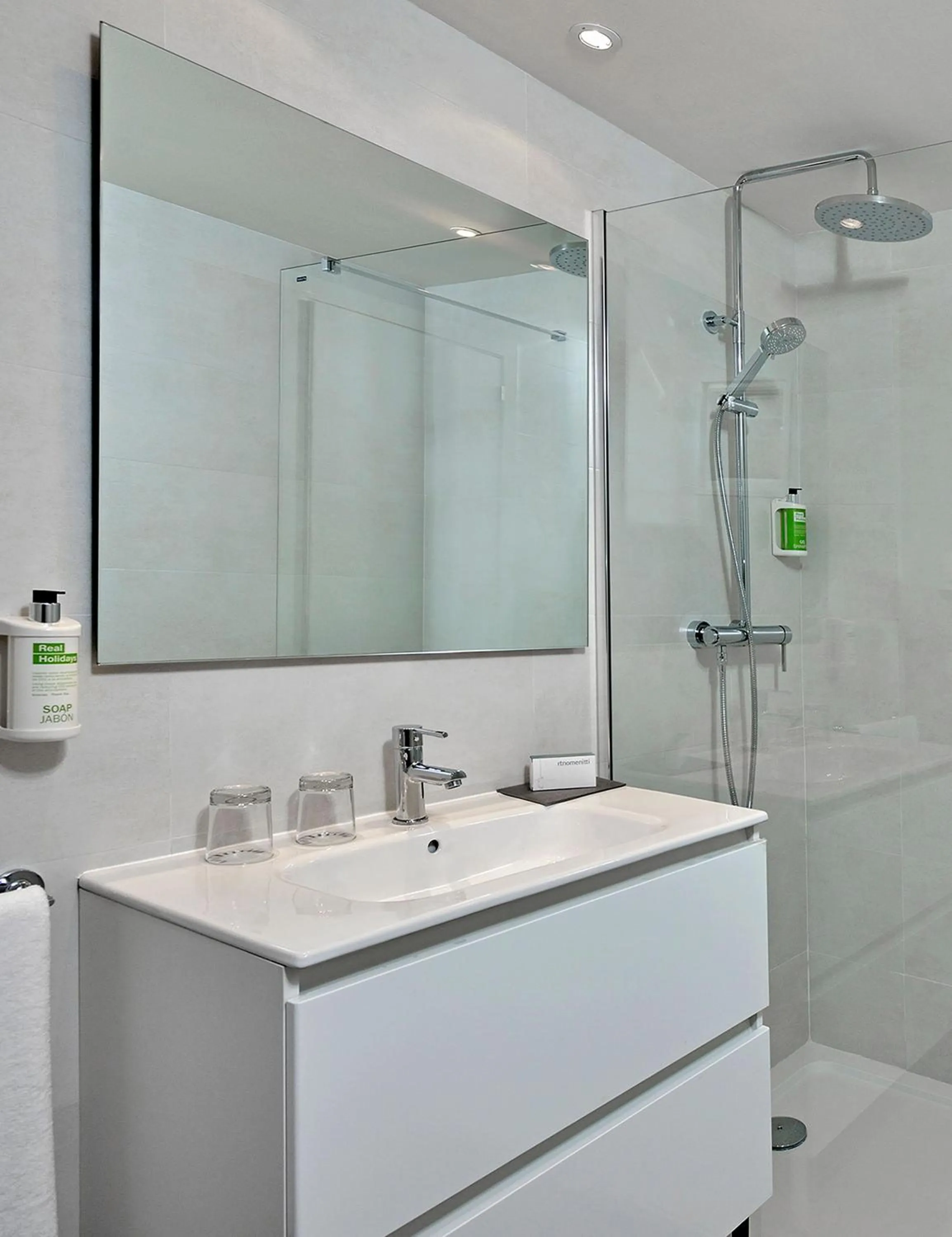 Bathroom in SOL Falcó Menorca