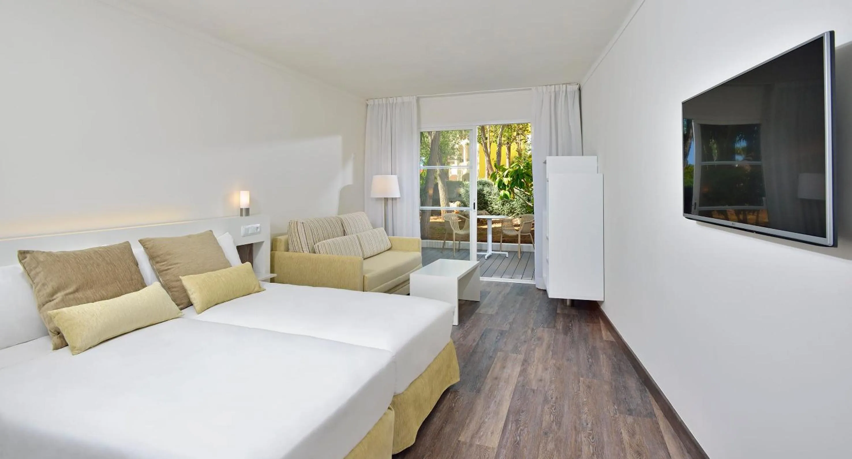 Bed in SOL Falcó Menorca