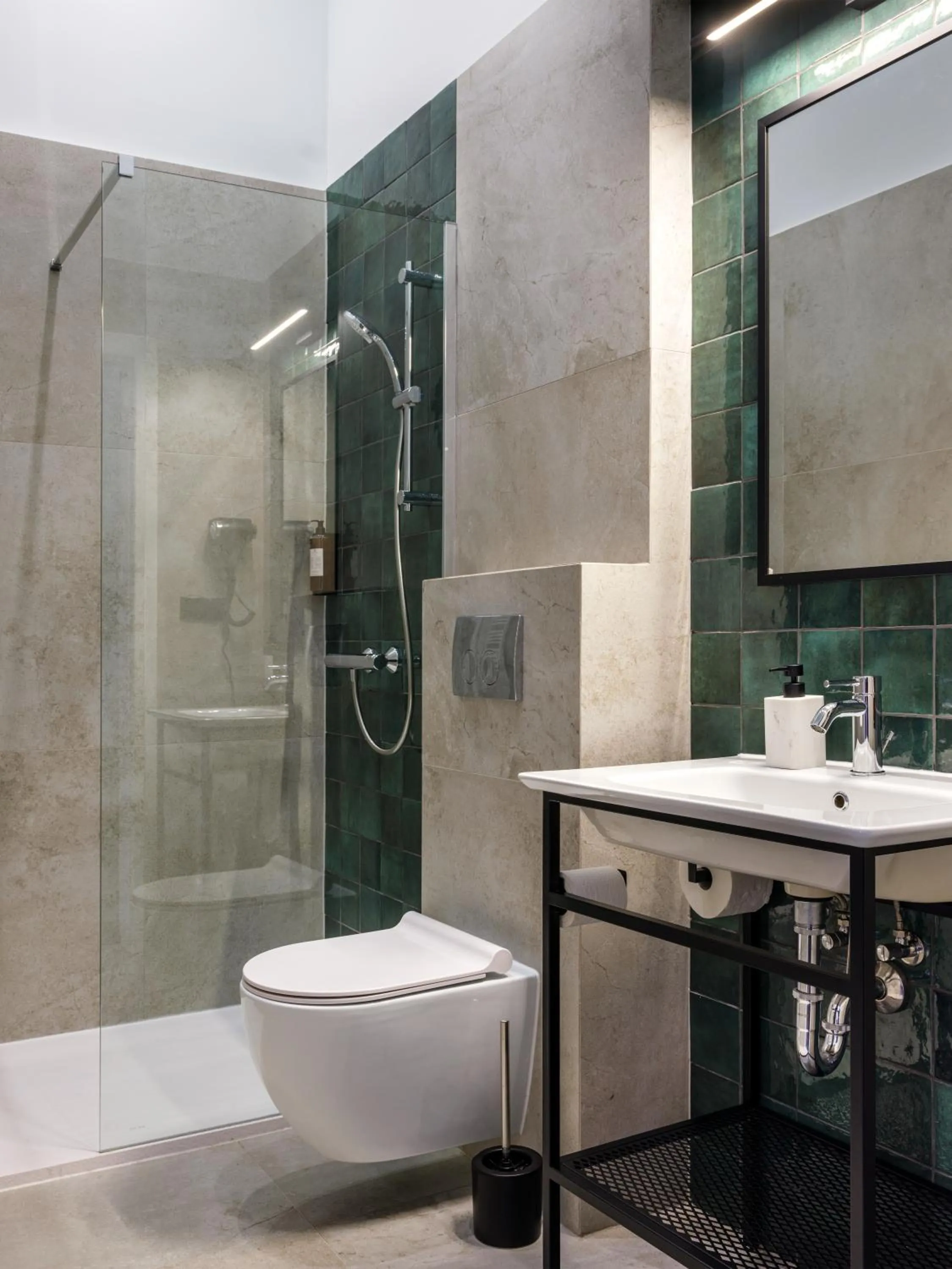 Shower in Old Market Residence