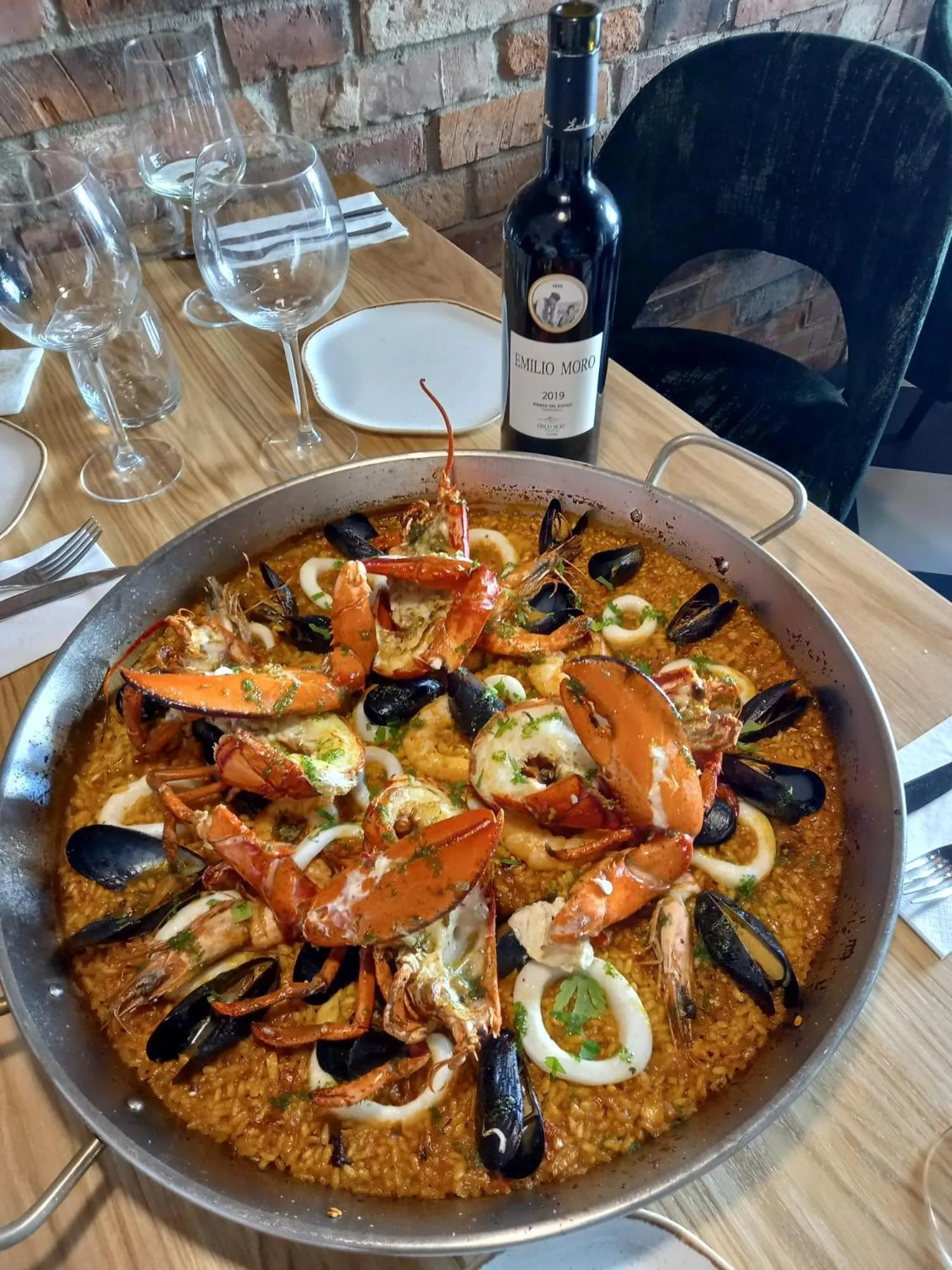 Restaurant/places to eat in Old Market Residence