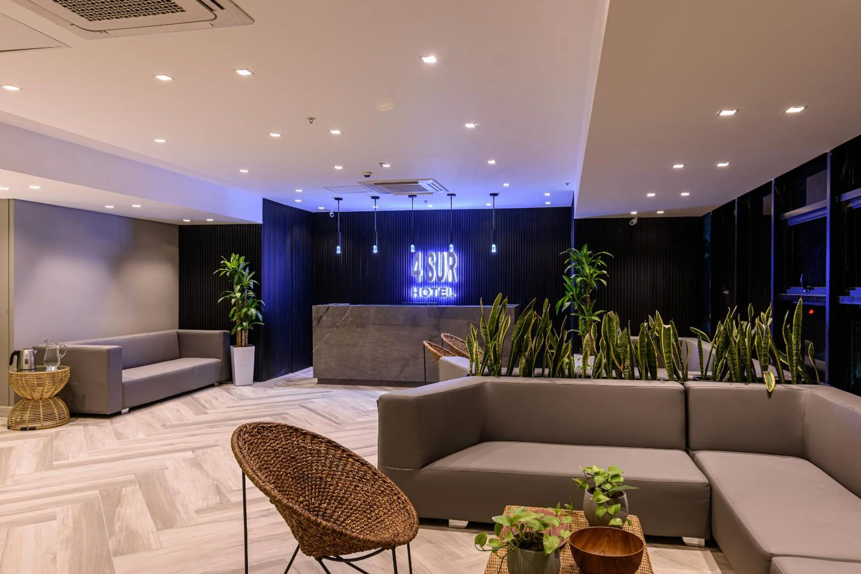 Living room in 4 Sur Hotel