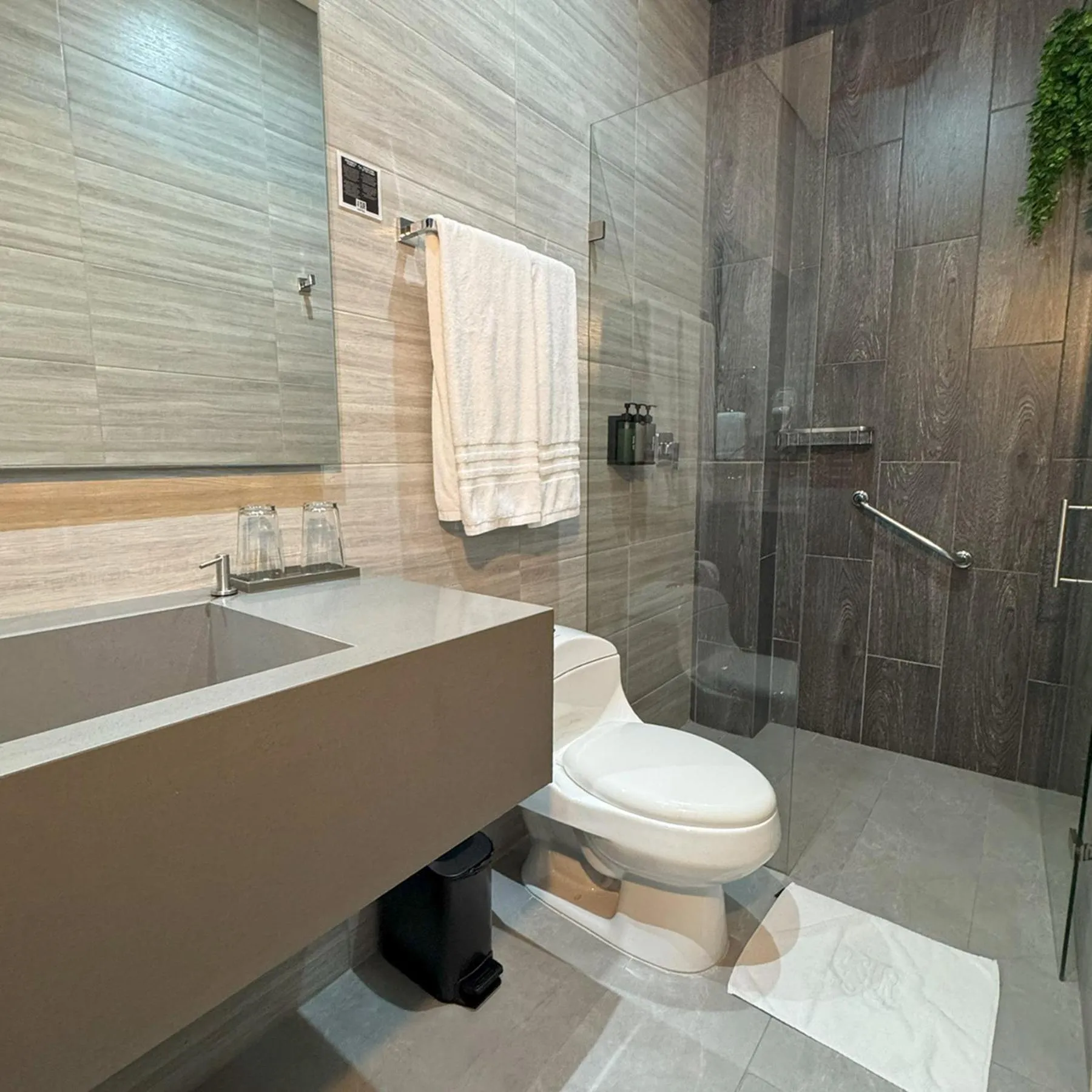 Bathroom in 4 Sur Hotel