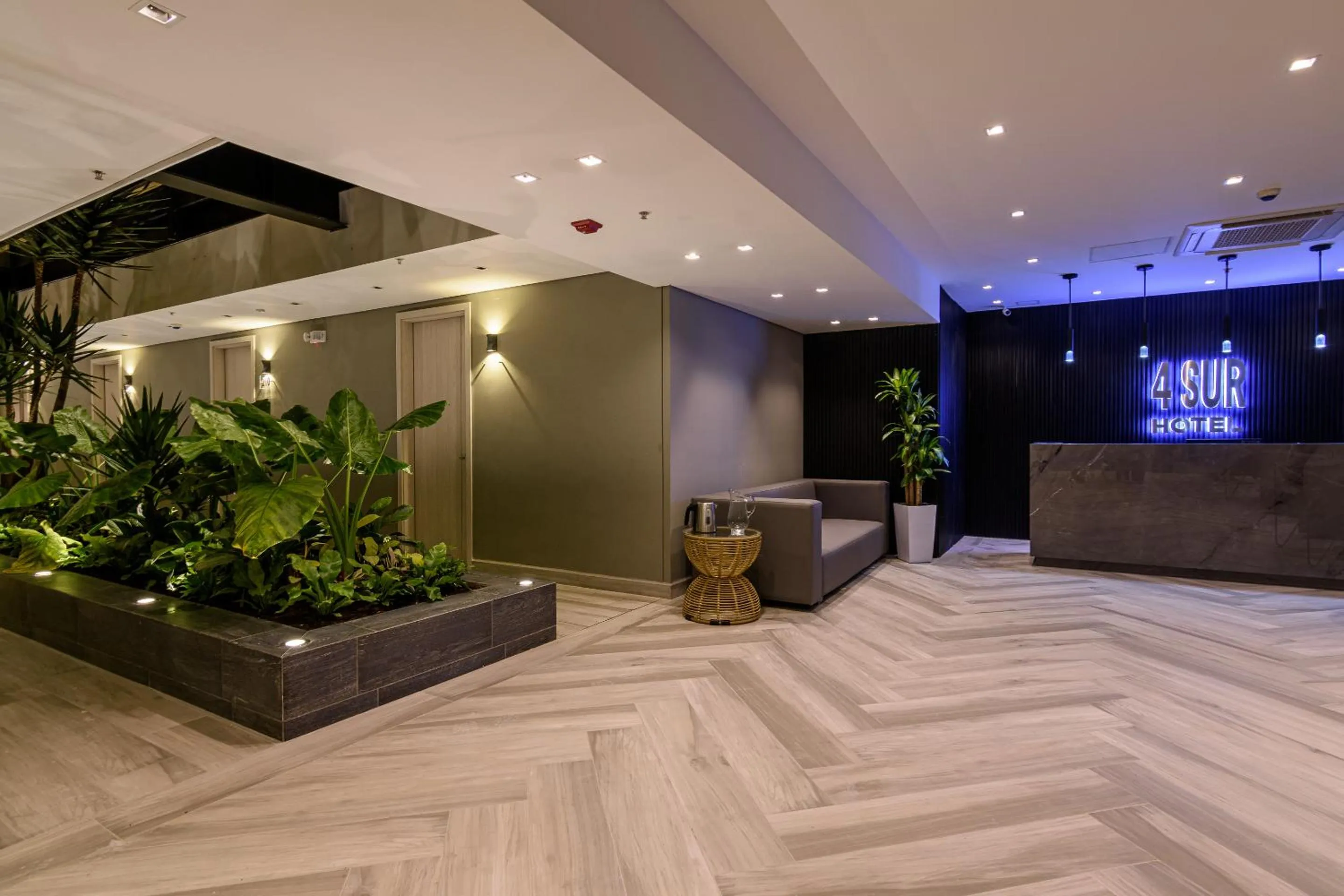 Living room in 4 Sur Hotel