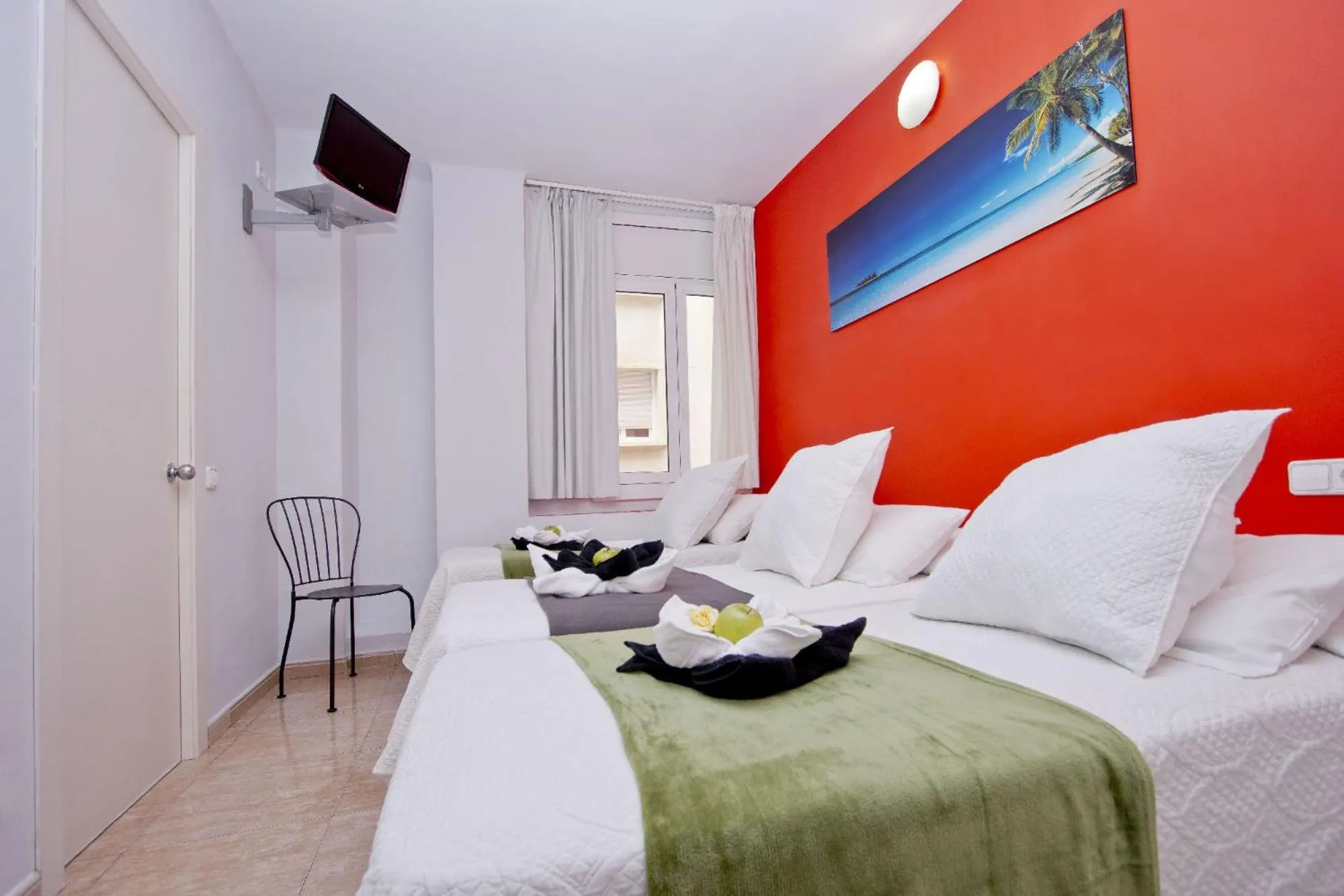 Bed in Barcelona City North Hostal