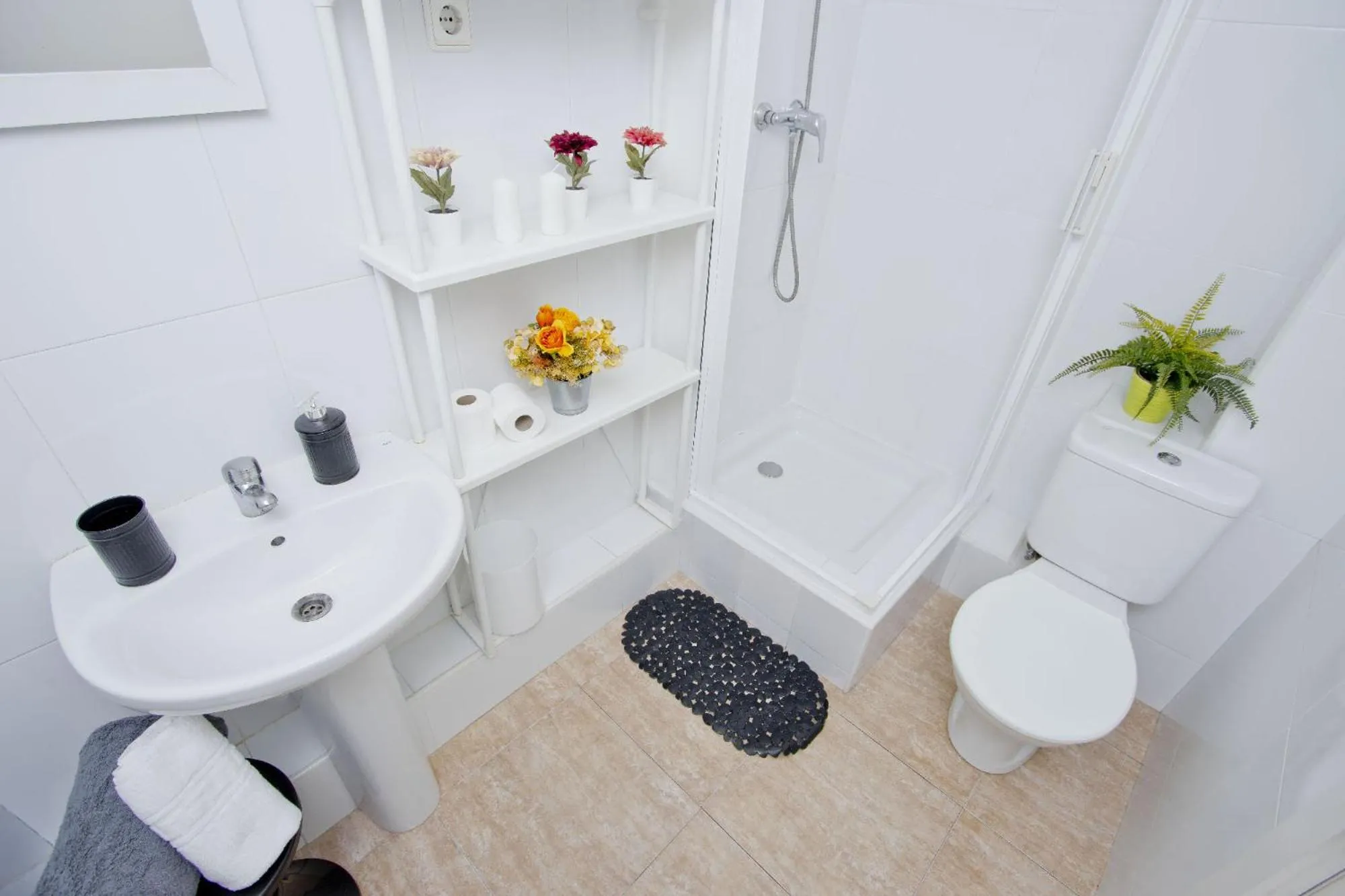 Barcelona City North Hostal