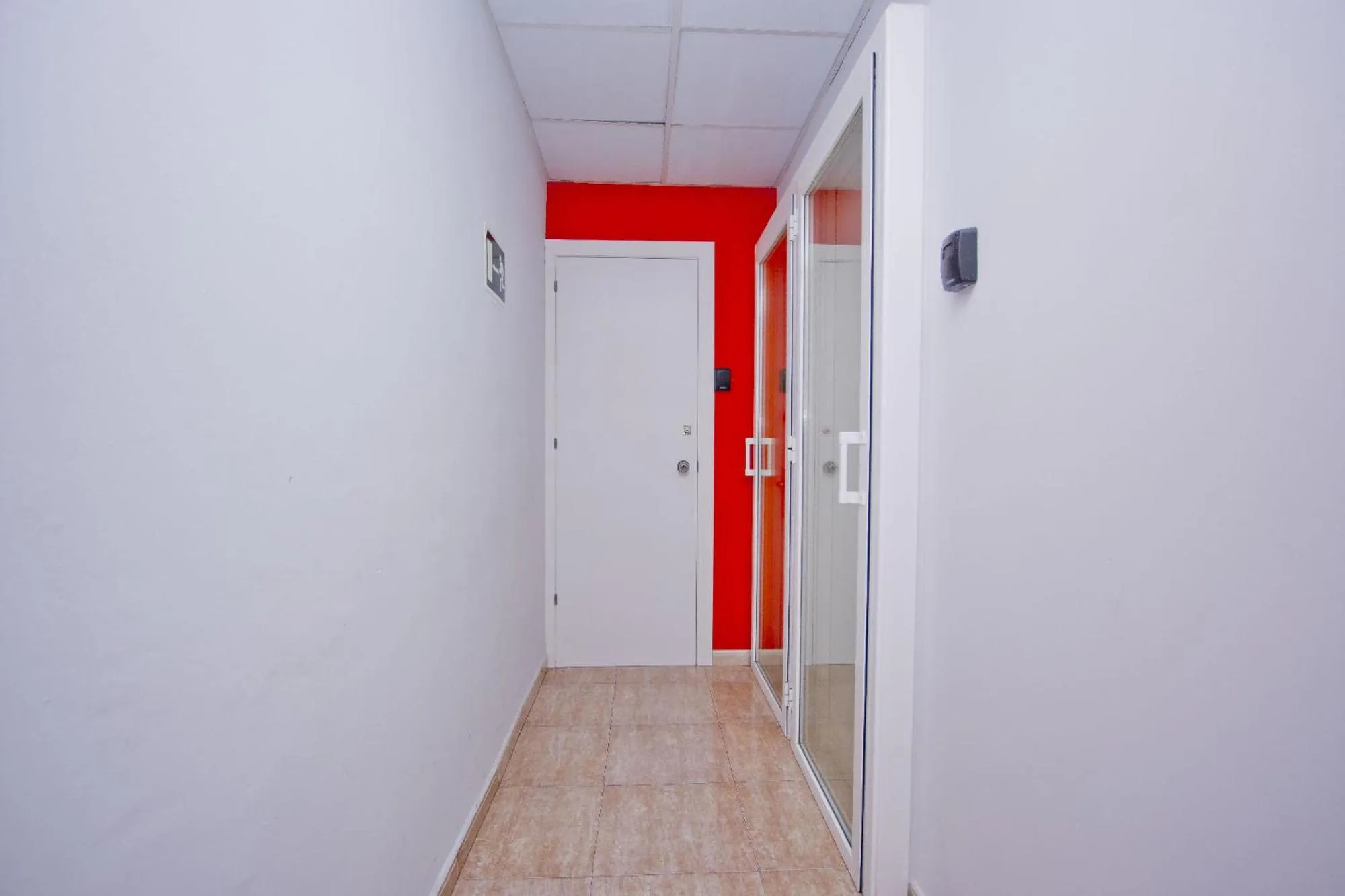 Barcelona City North Hostal