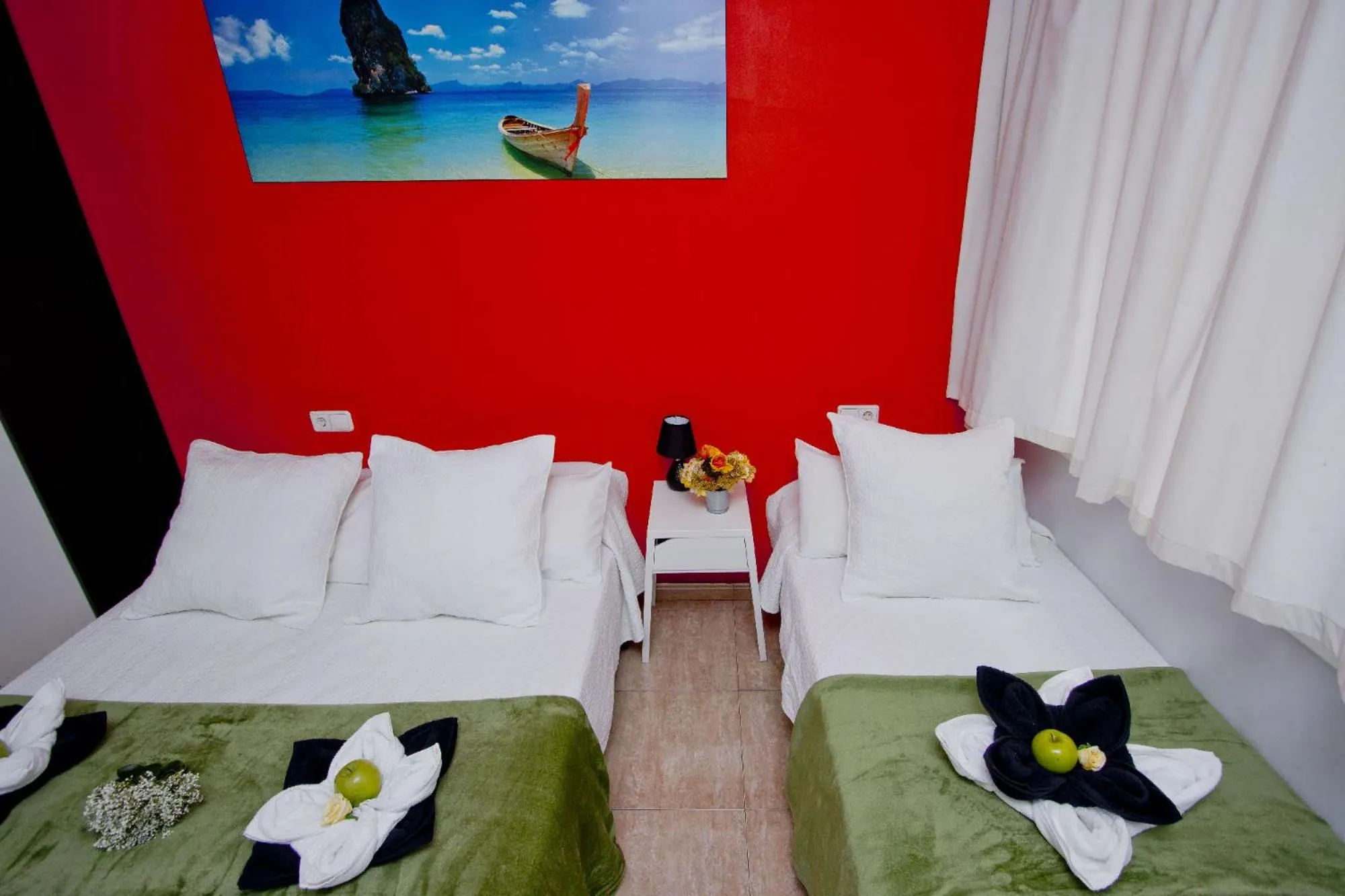 Bed in Barcelona City North Hostal